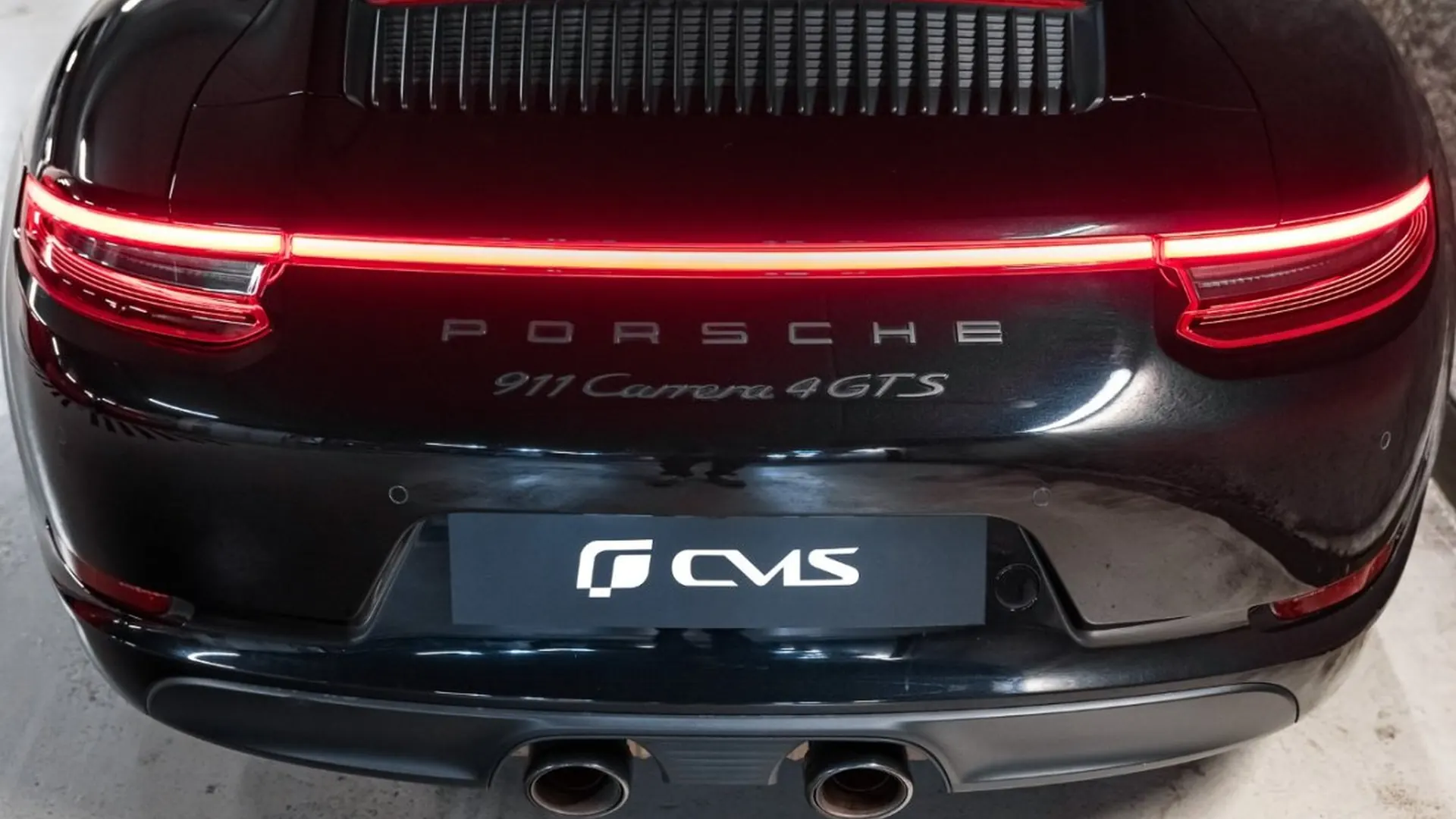 Porsche 911 — photo 17