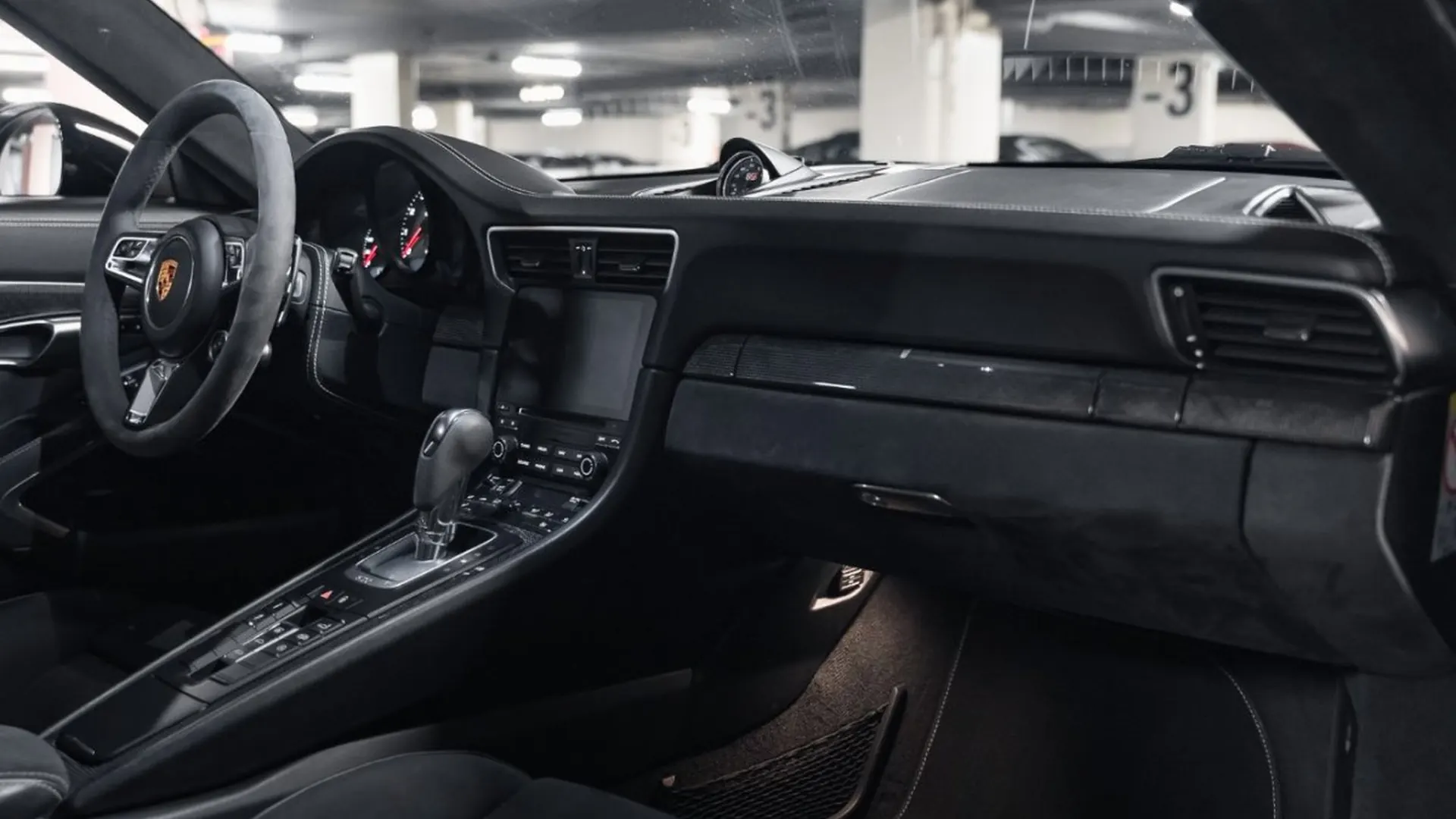 Porsche 911 — photo 35