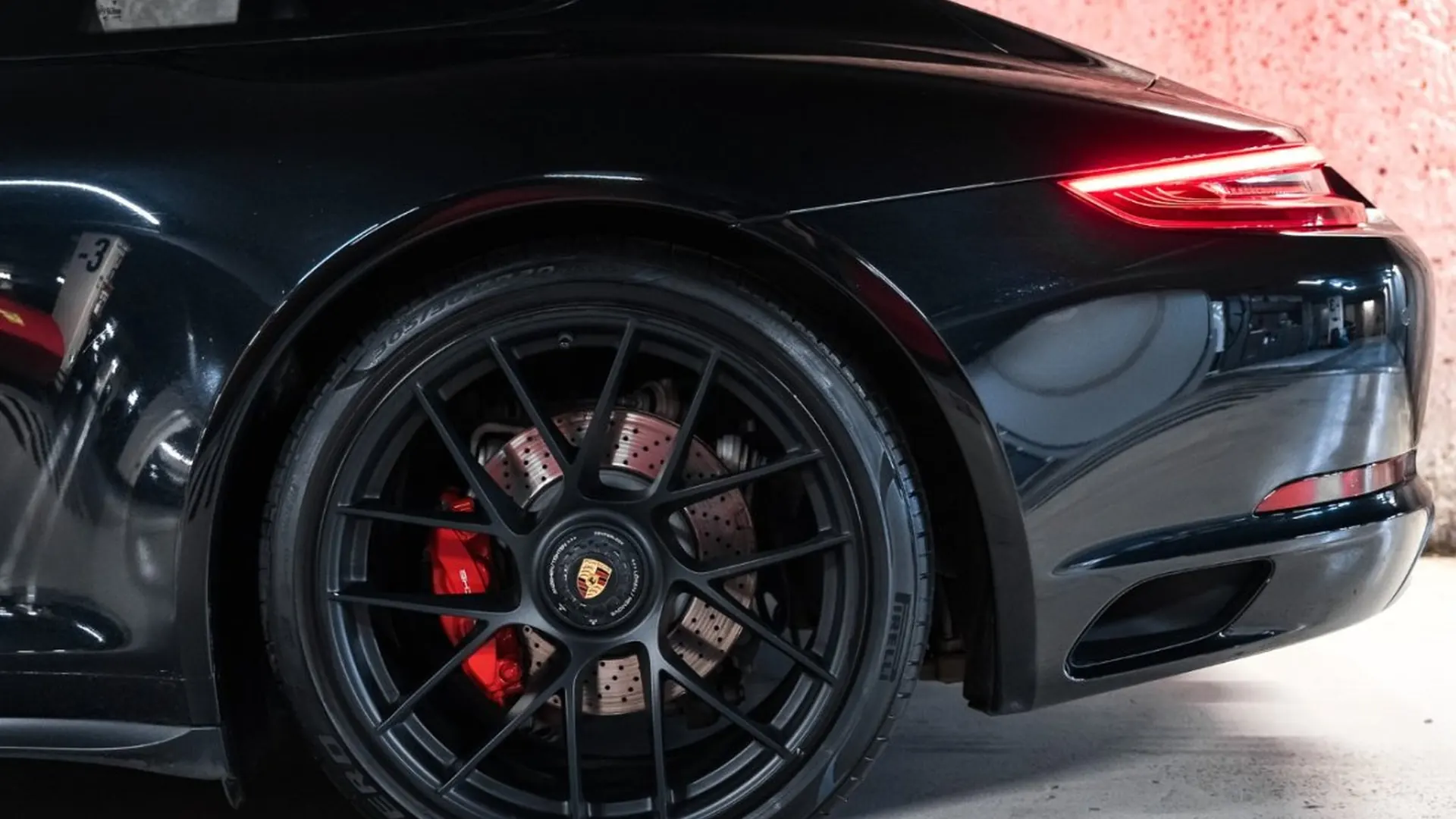 Porsche 911 — photo 10