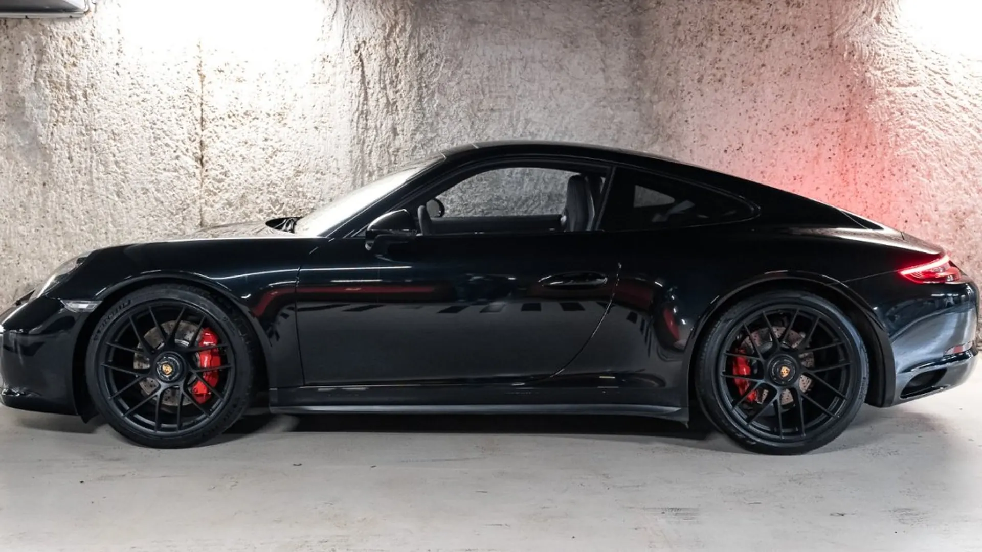 Porsche 911 — photo 7