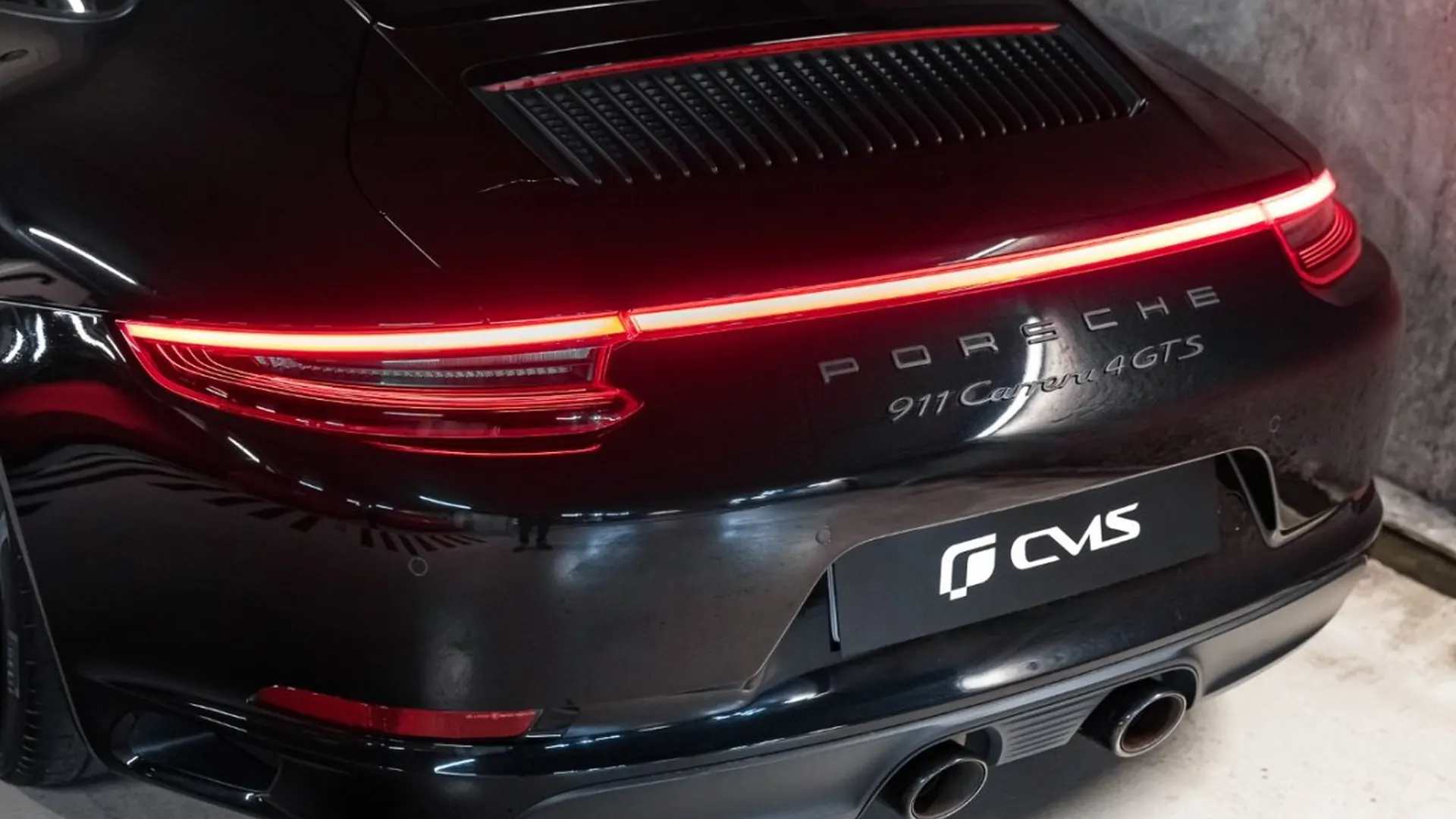 Porsche 911 — photo 12