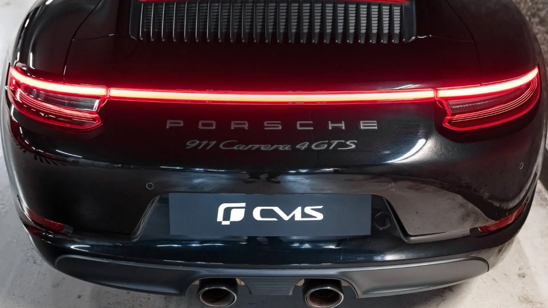 Porsche 911 — photo 17