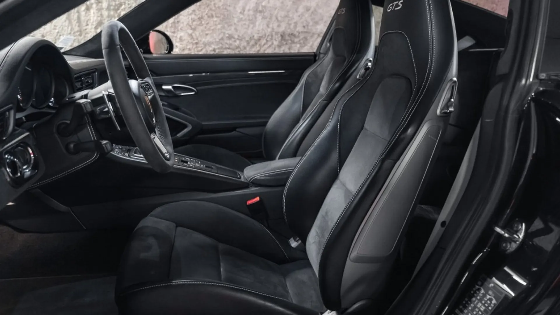 Porsche 911 — photo 22