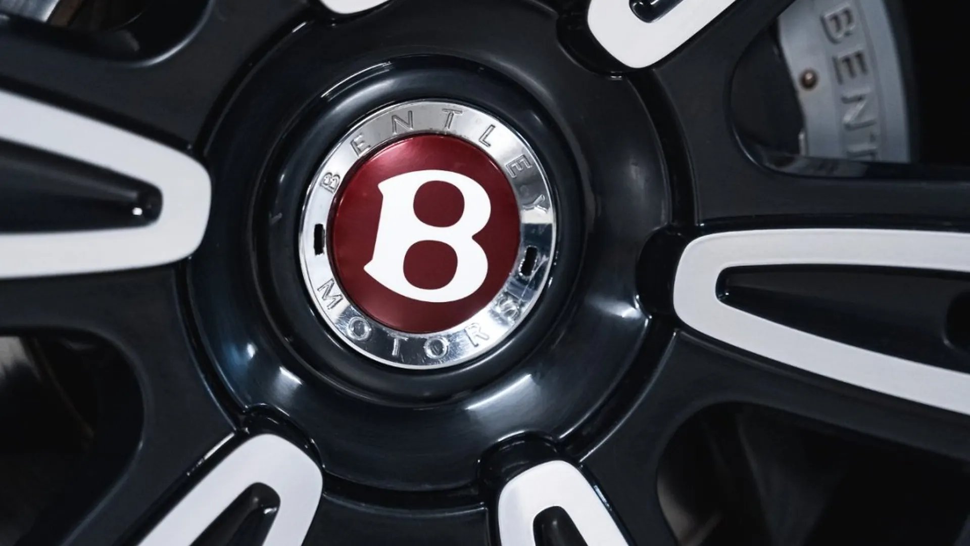 Bentley Continental — photo 10