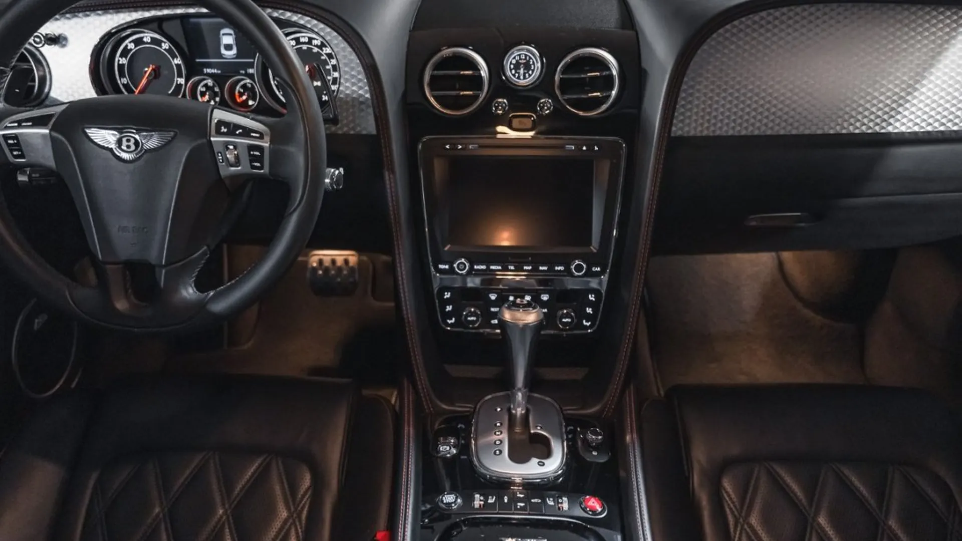 Bentley Continental — photo 30