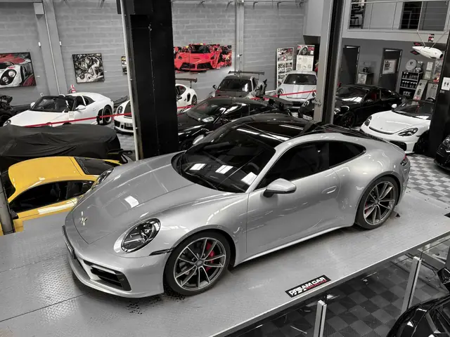 Porsche 992