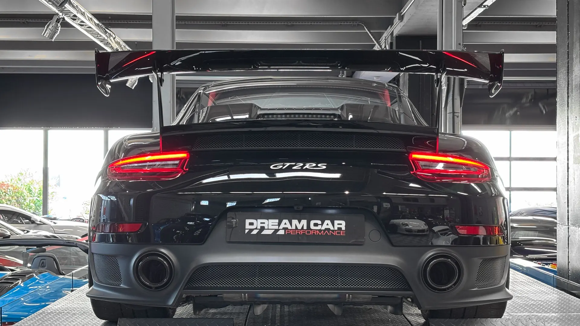 Porsche 991 — photo 19