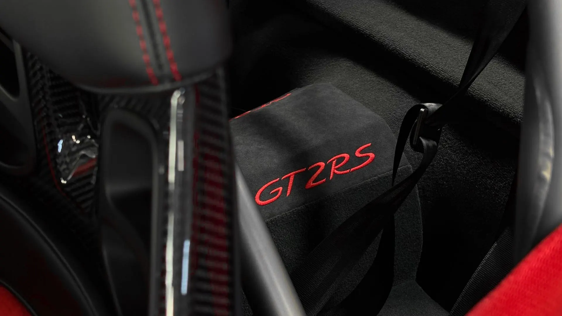 Porsche 991 — photo 18