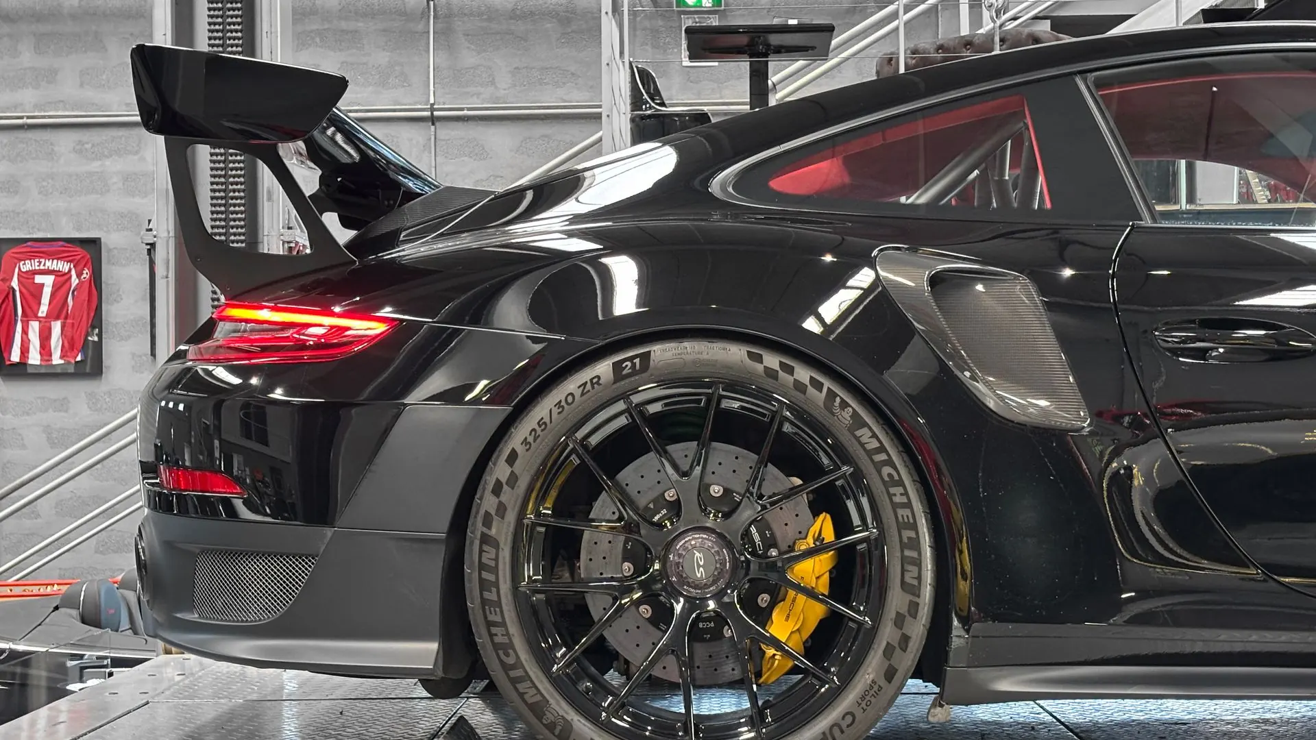 Porsche 991 — photo 8