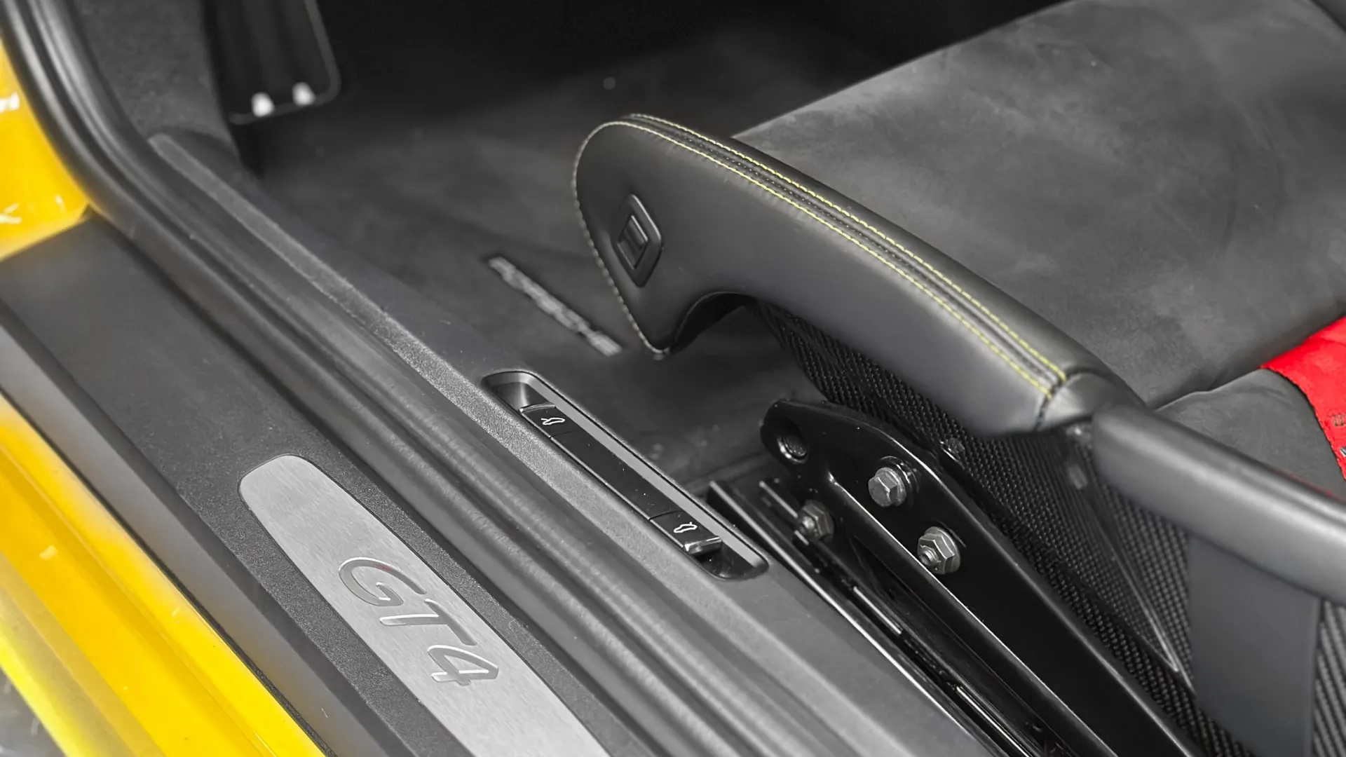 Porsche 981 — photo 42
