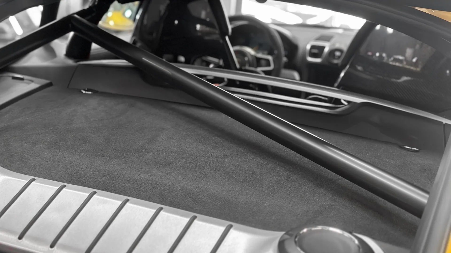 Porsche 981 — photo 39