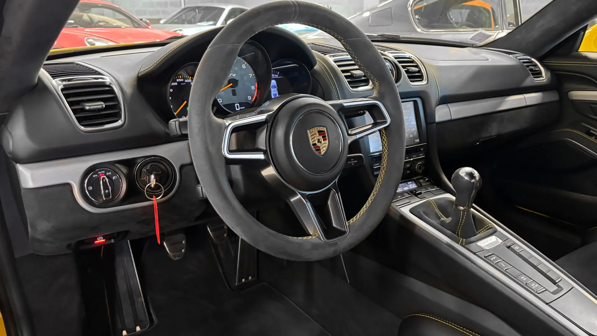 Porsche 981 — photo 27