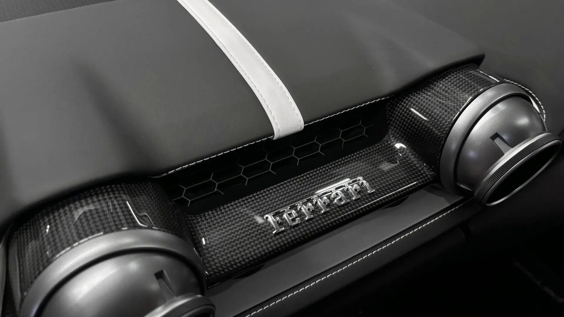 Ferrari 812 — photo 43