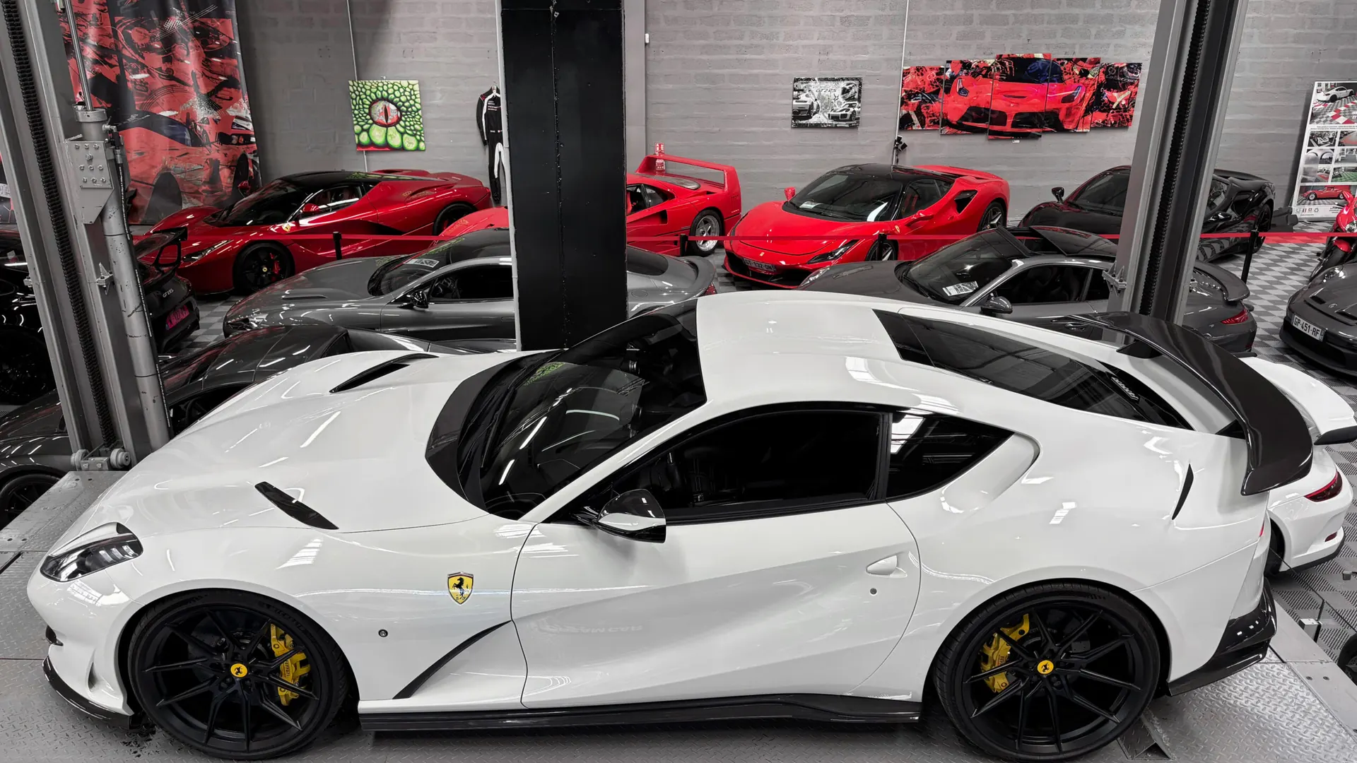 Ferrari 812 — photo 2