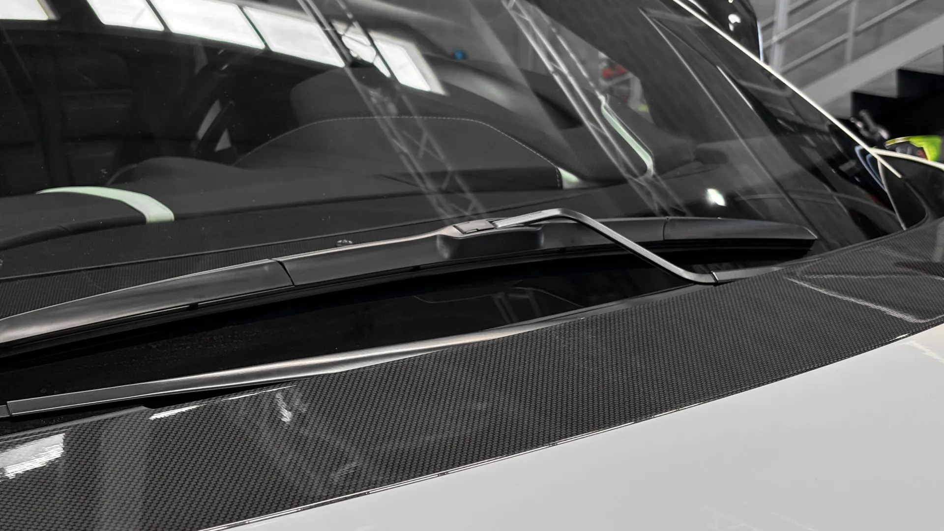 Ferrari 812 — photo 32