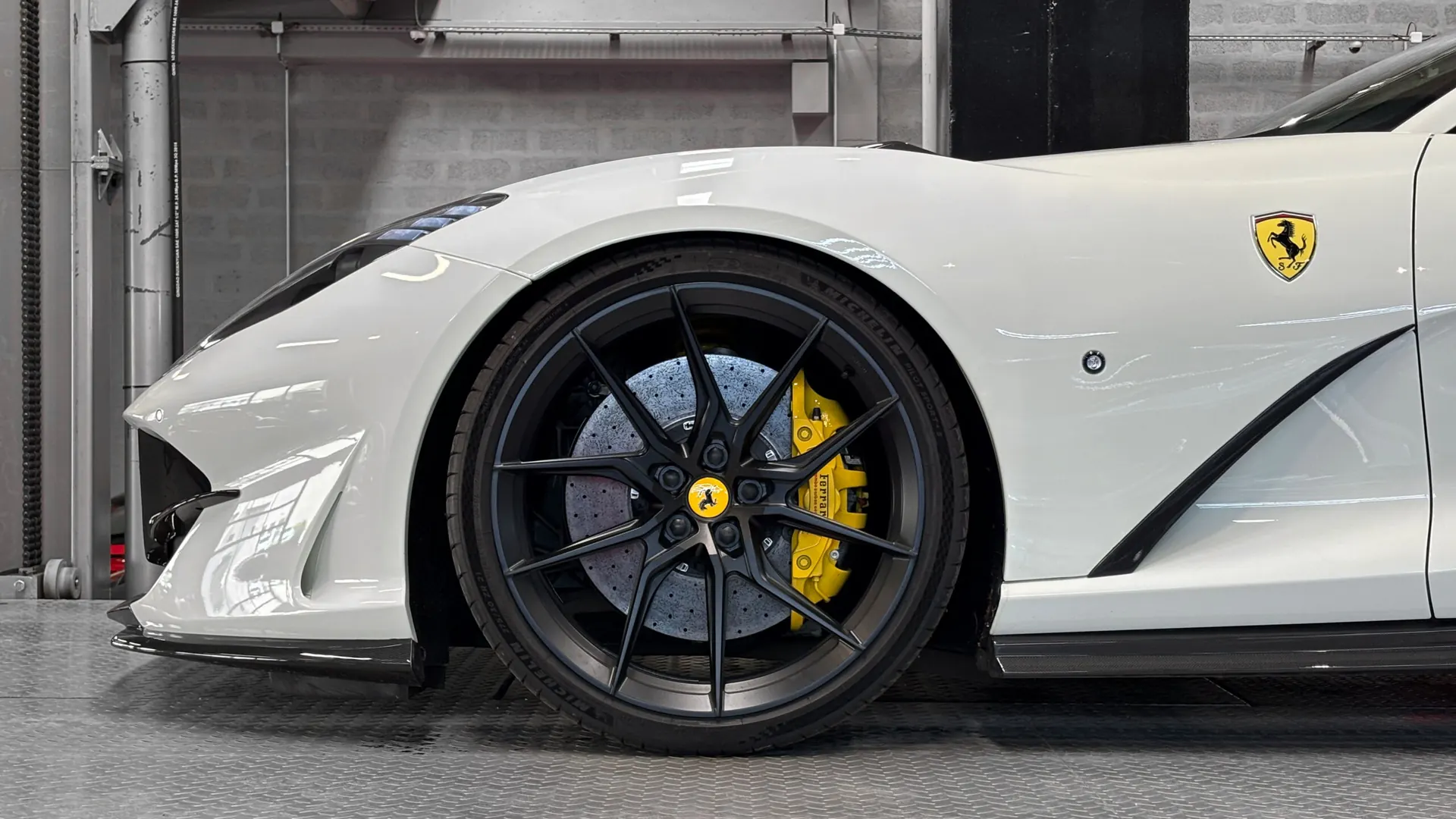 Ferrari 812 — photo 17