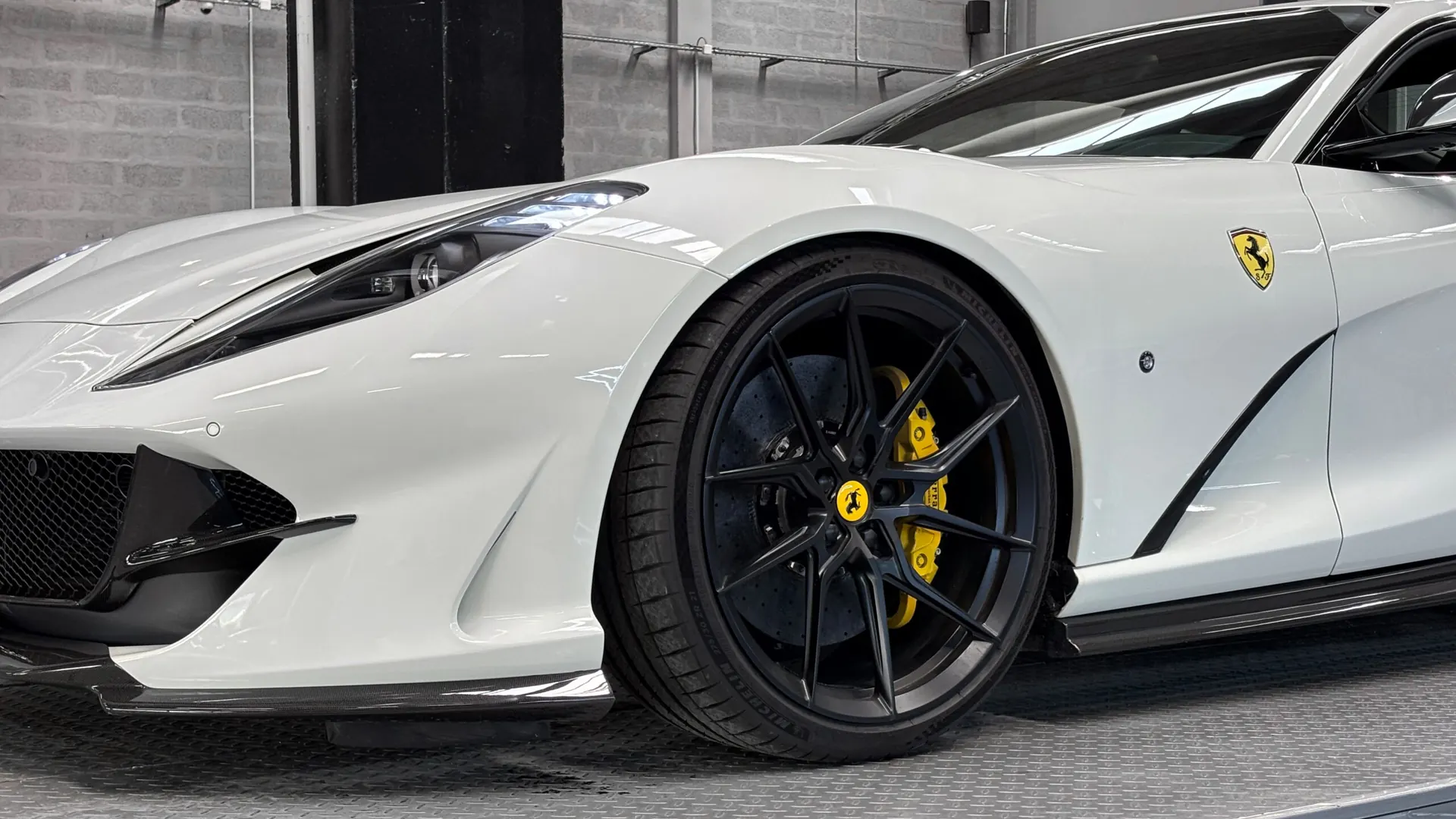 Ferrari 812 — photo 19