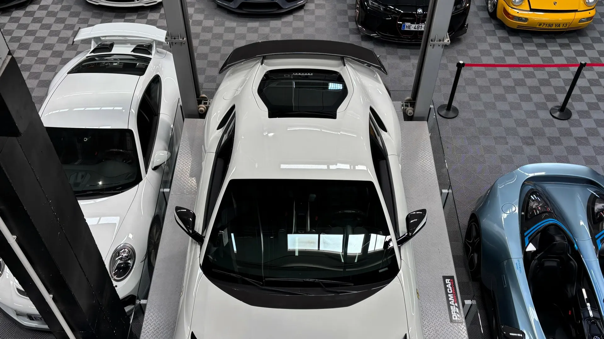 Ferrari 812 — photo 8