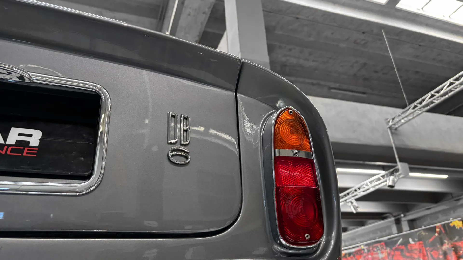 Aston Martin DB6 — photo 18