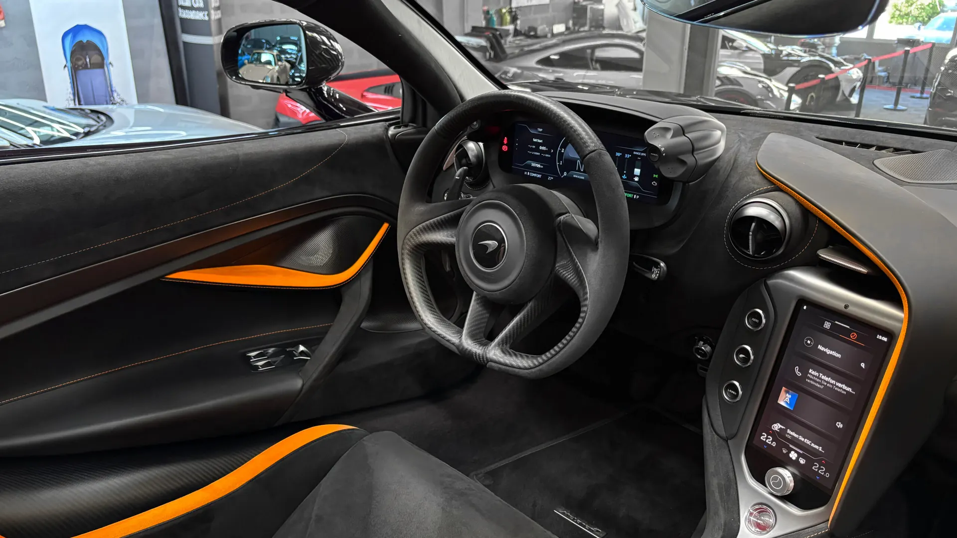 McLaren 750 — photo 19