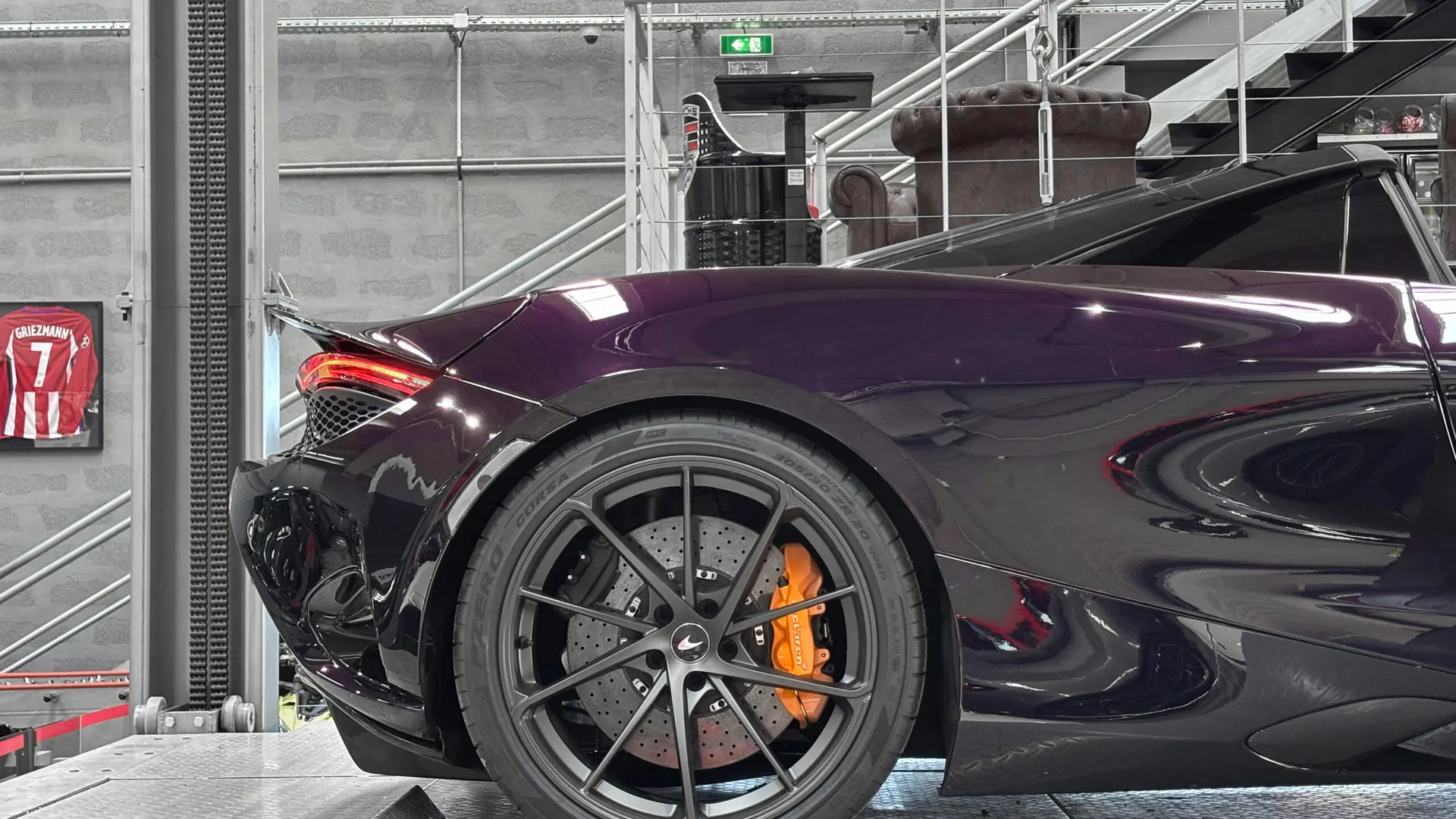McLaren 750 — photo 30