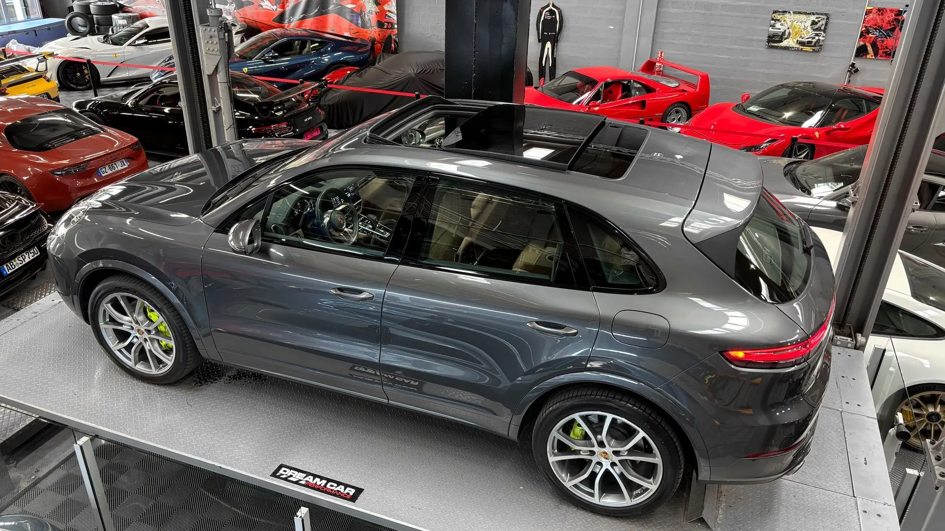 Porsche Cayenne — photo 3