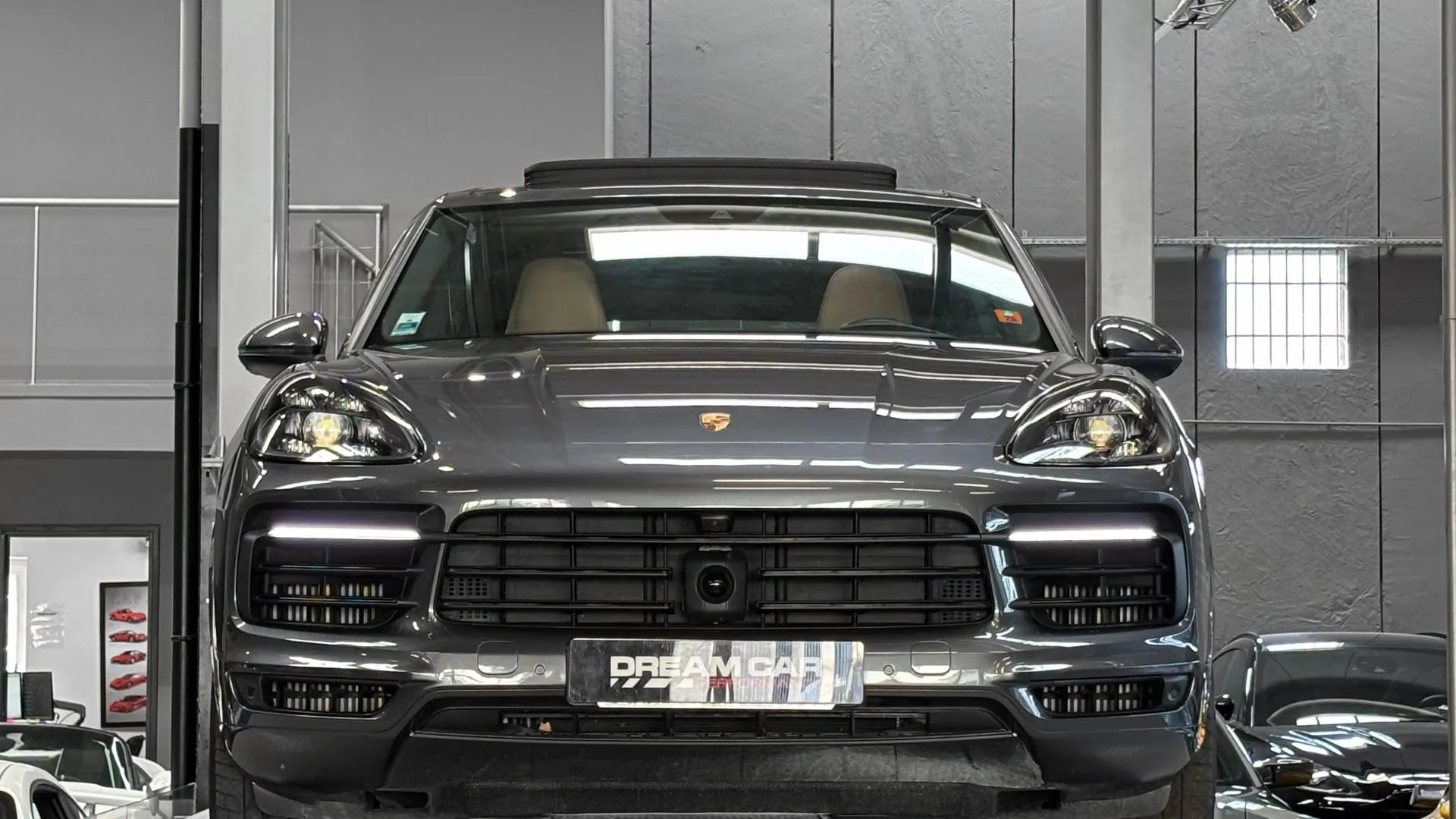 Porsche Cayenne — photo 4