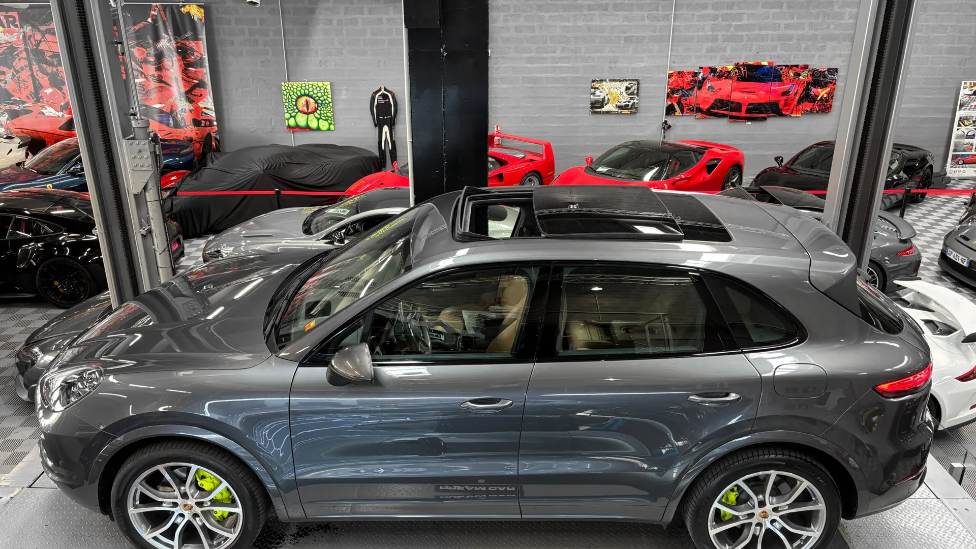 Porsche CAYENNE — photo 2