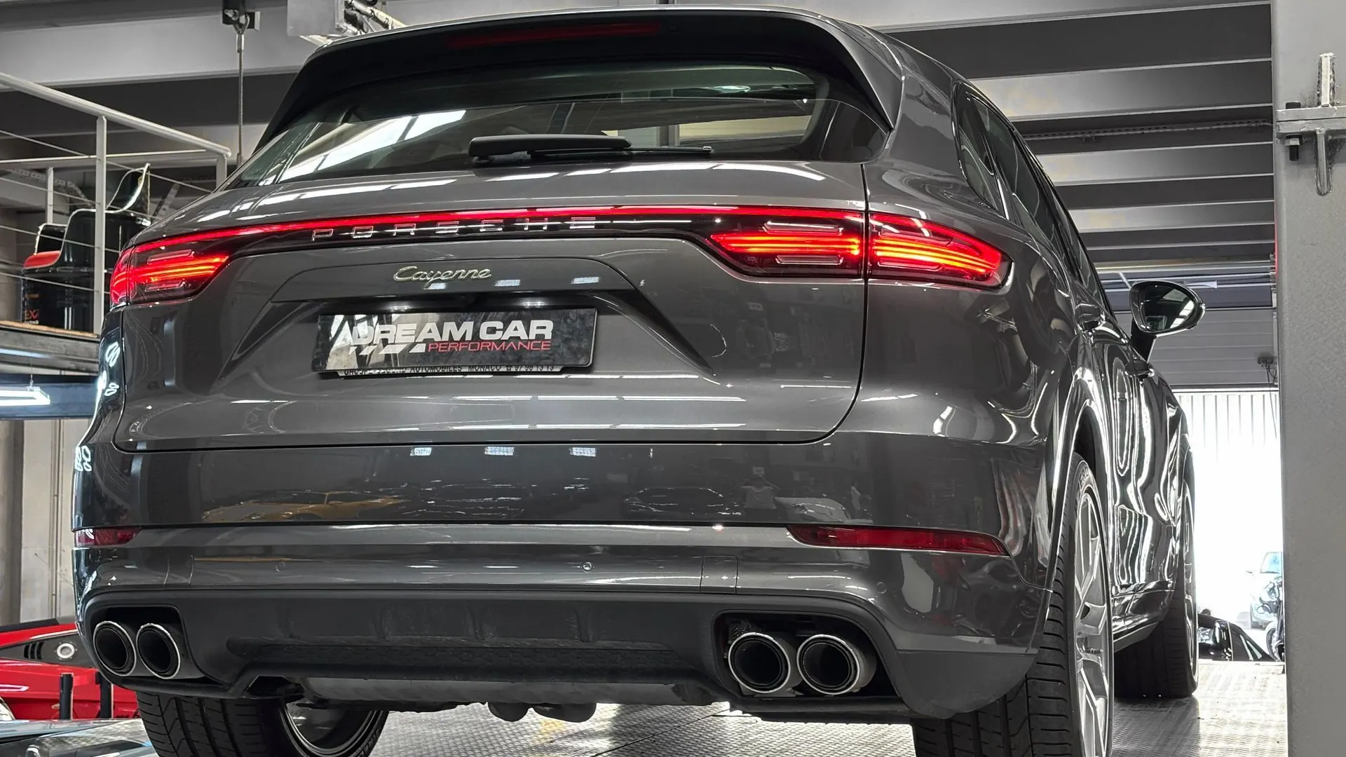Porsche Cayenne — photo 5