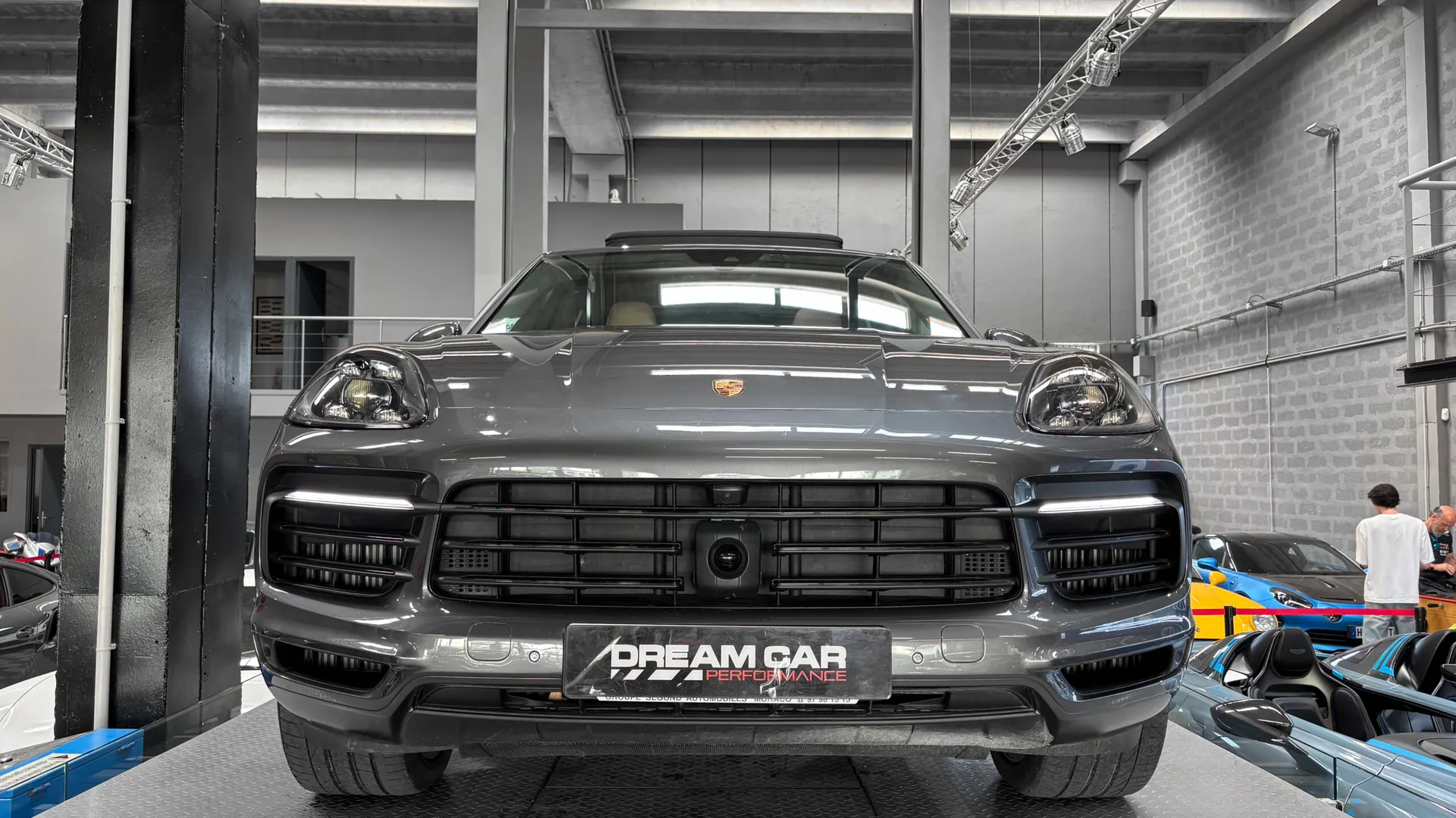 Porsche CAYENNE — photo 8