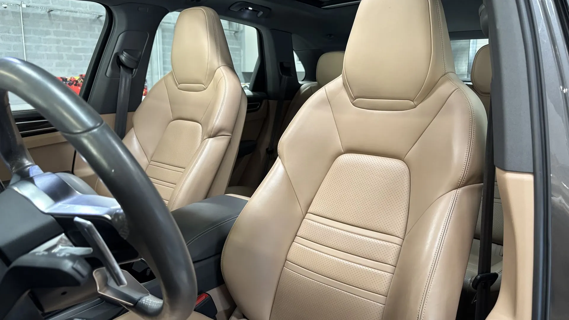Porsche Cayenne — photo 8