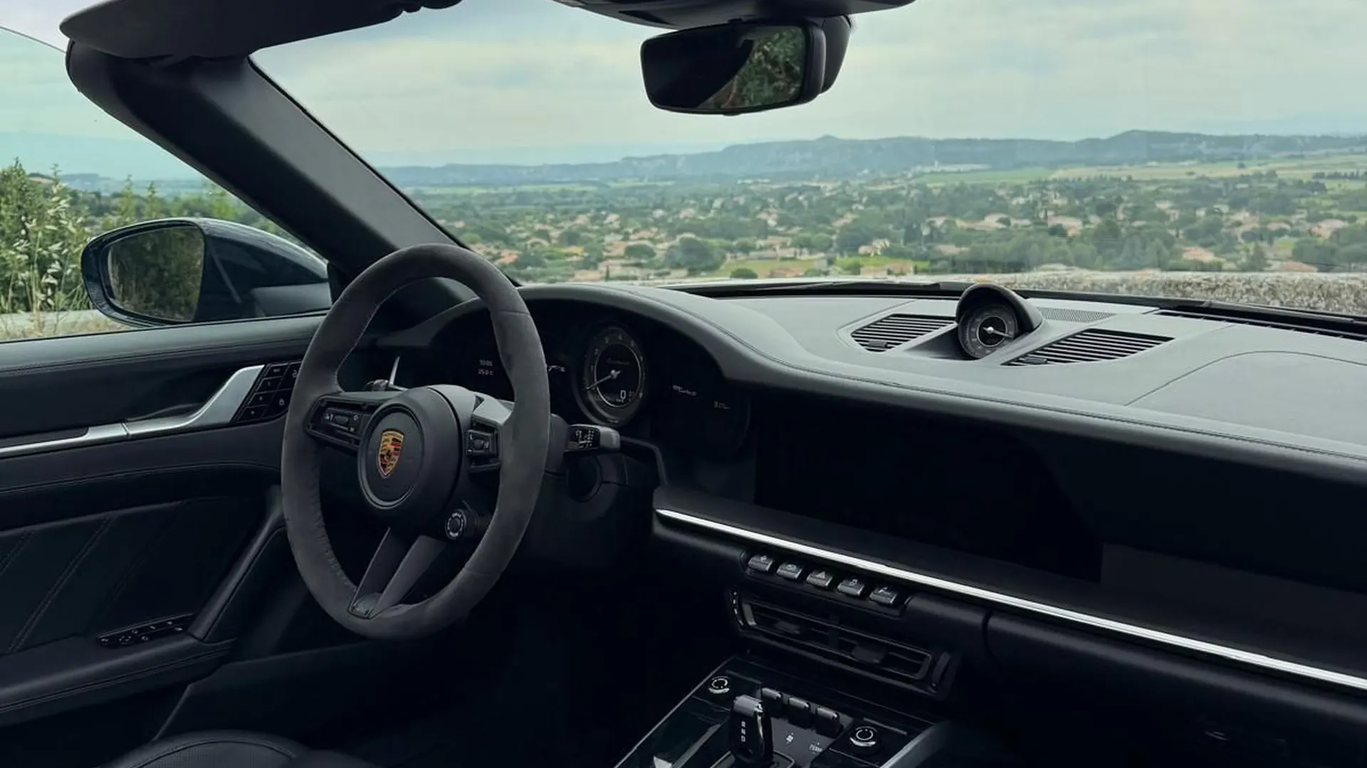 Porsche 992 — photo 17