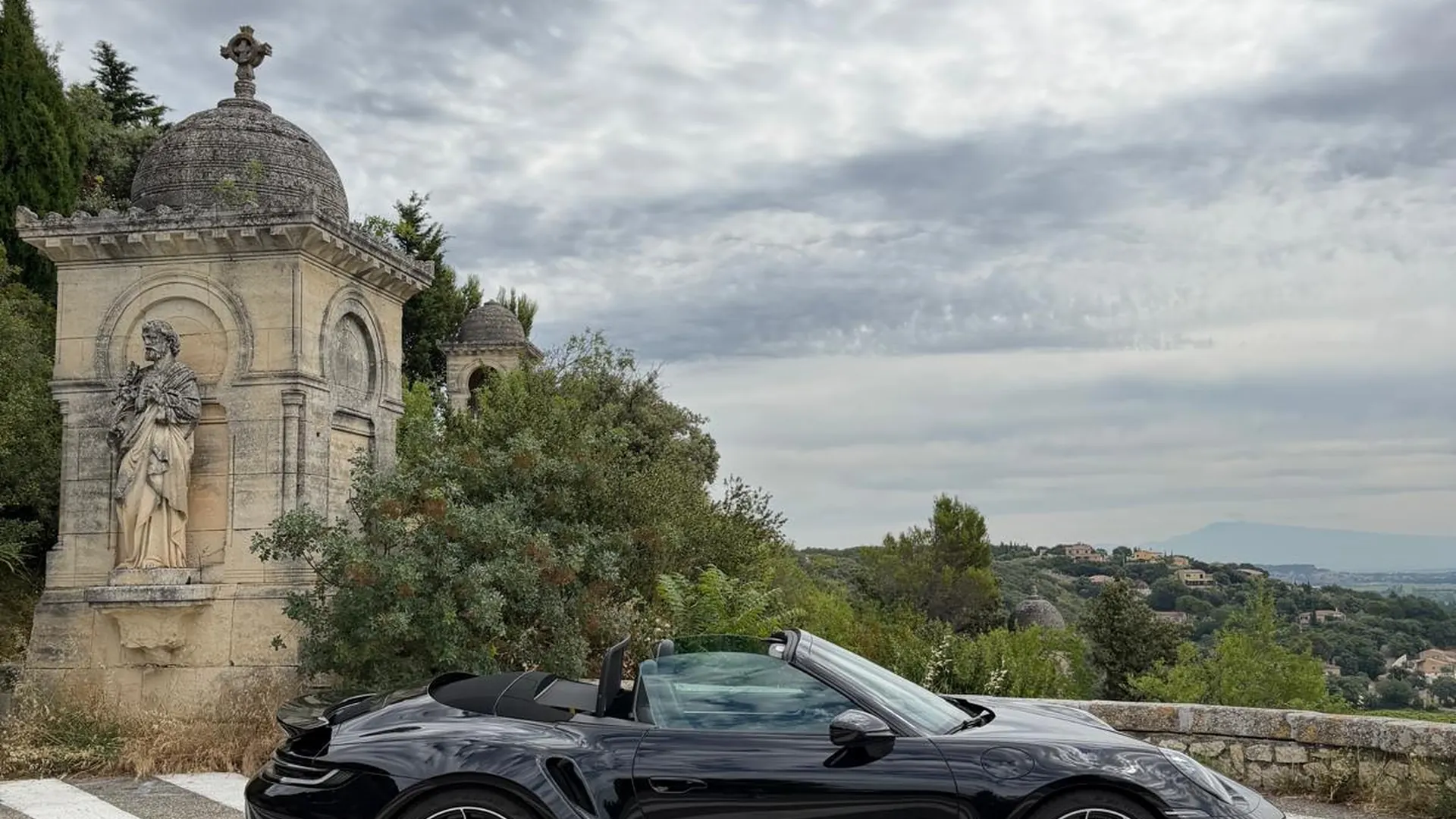 Porsche 992 — photo 19