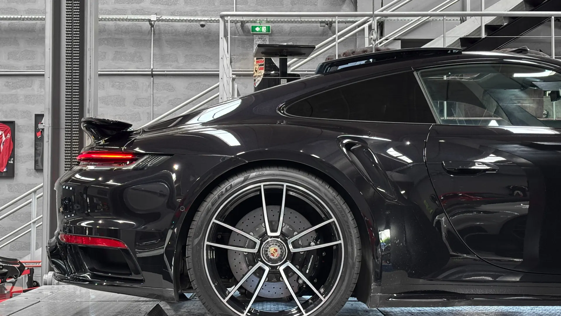 Porsche 992 — photo 12