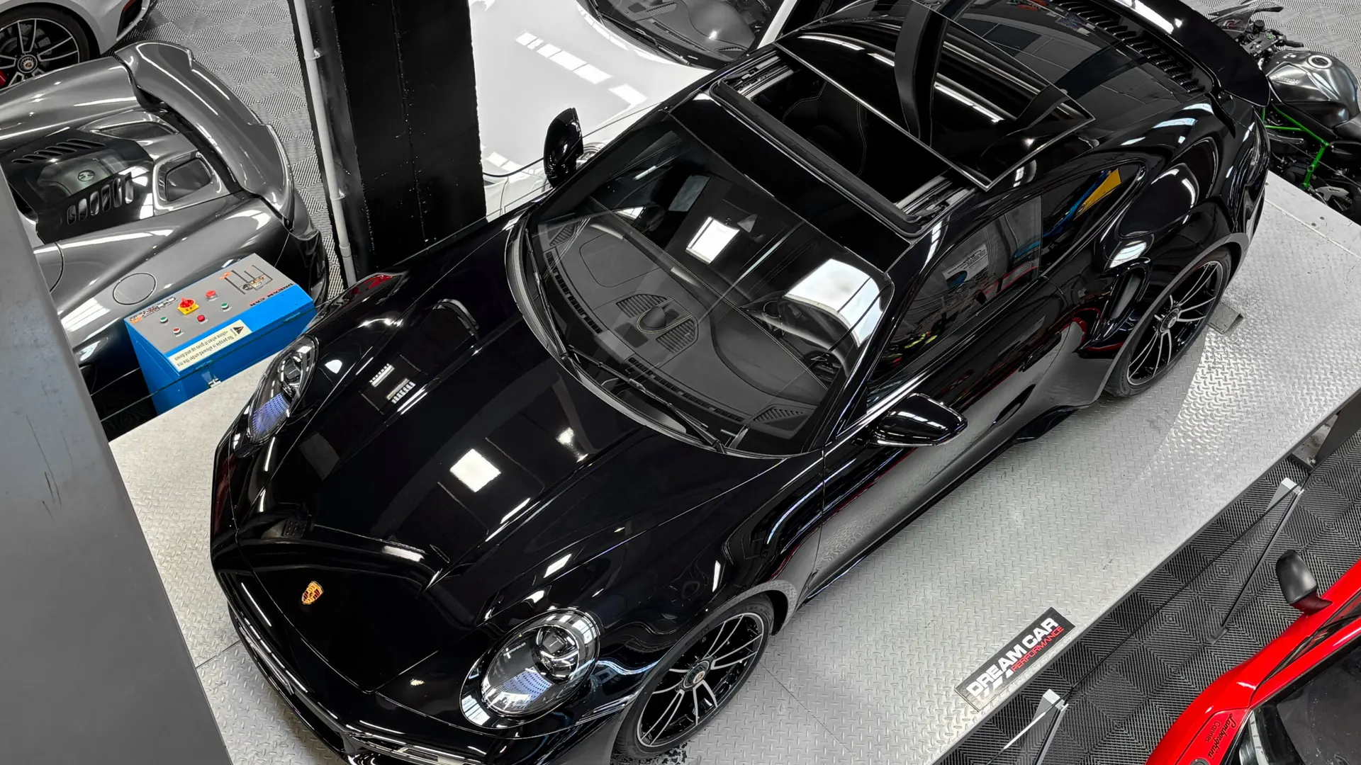 Porsche 992 — photo 7