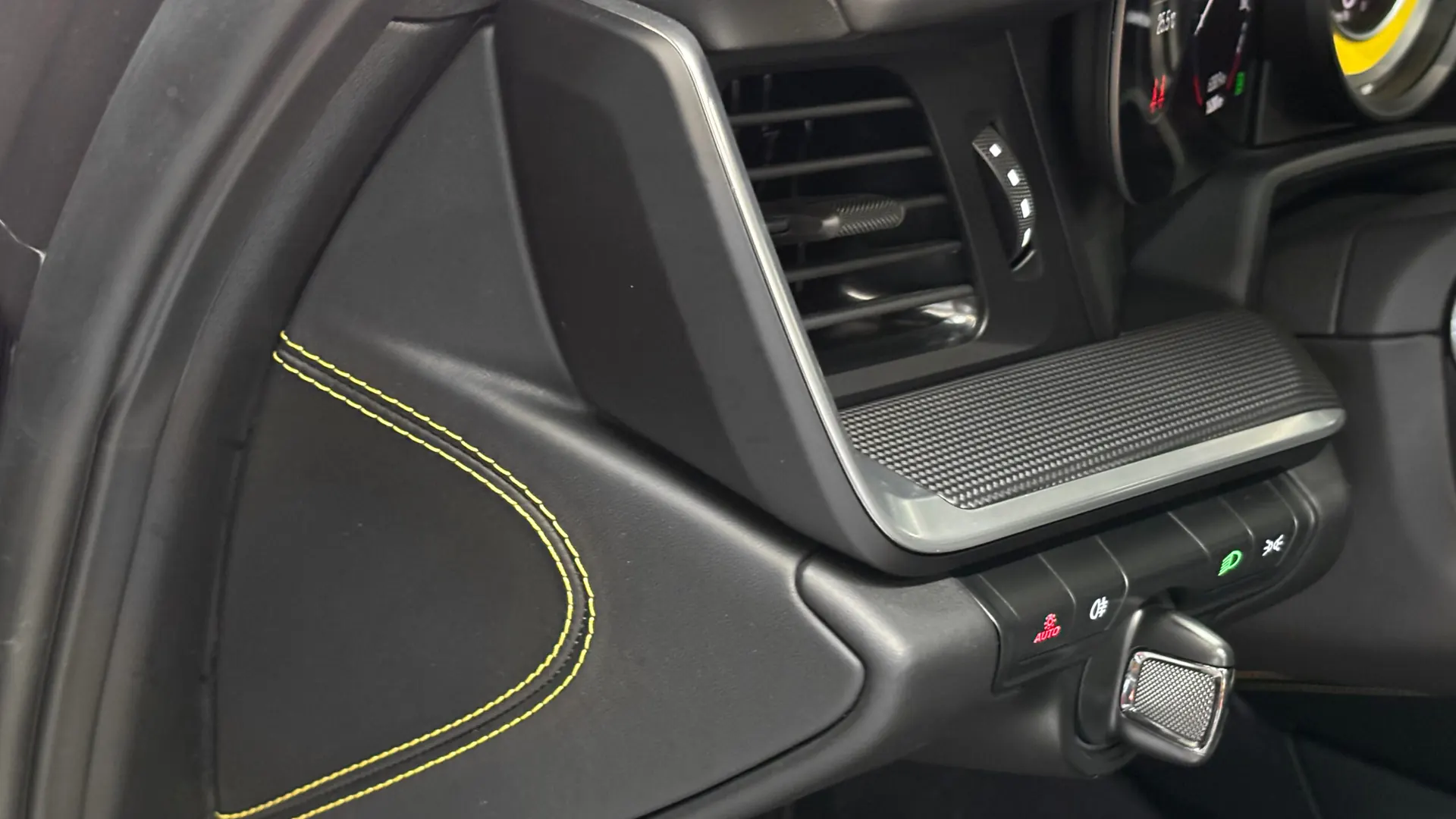 Porsche 992 — photo 32
