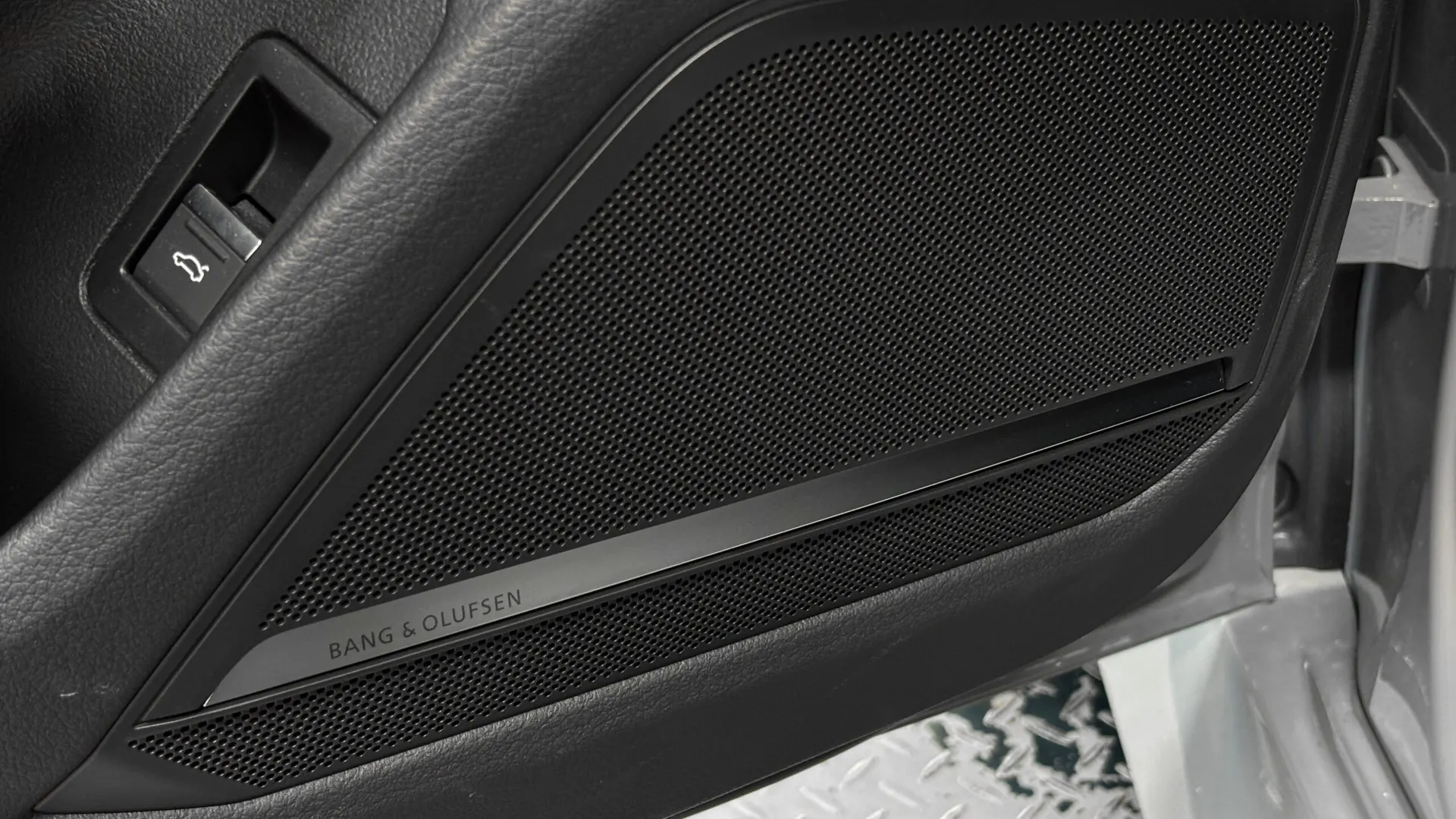 Audi RS6 — photo 28