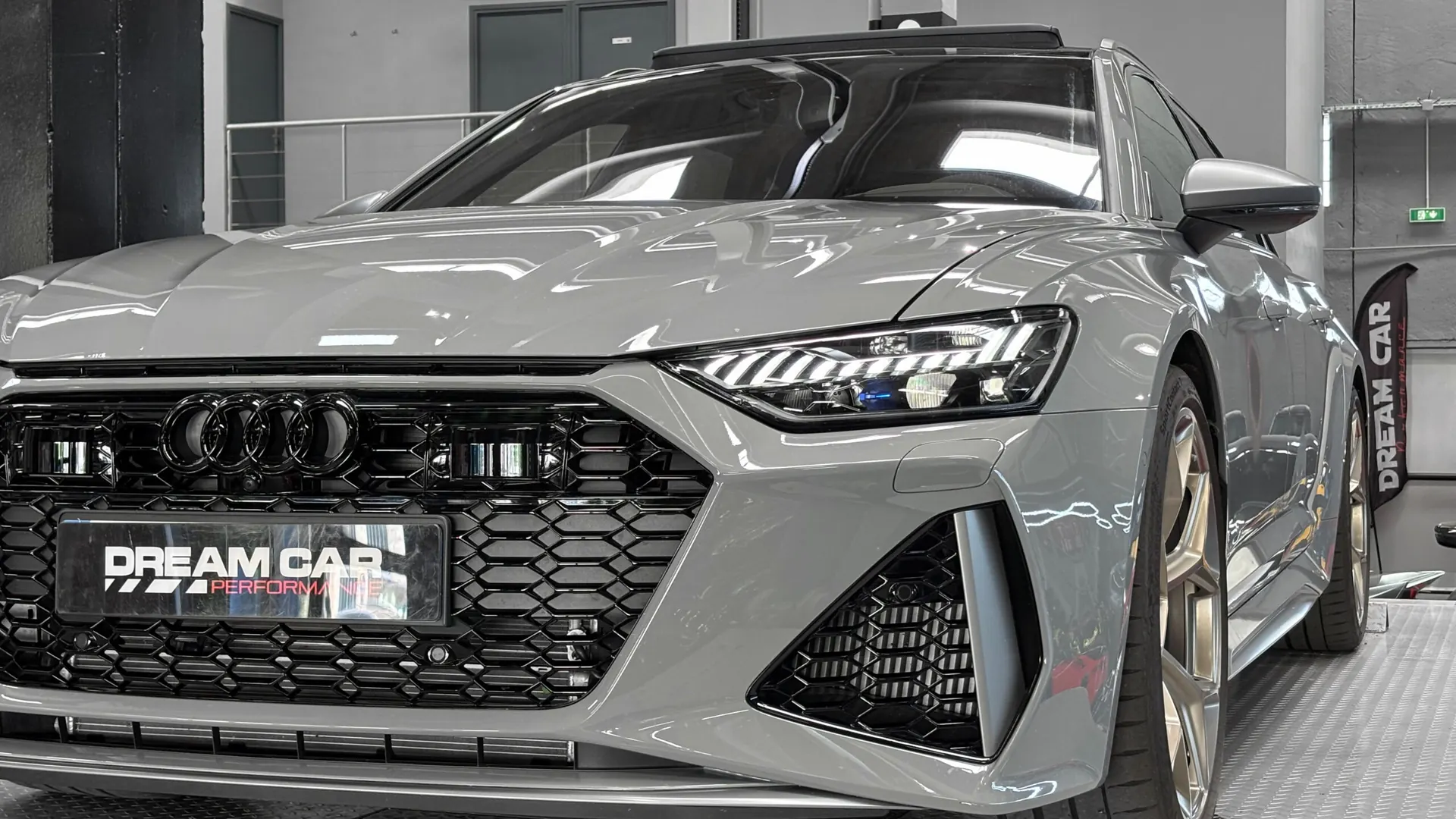Audi RS6 — photo 20