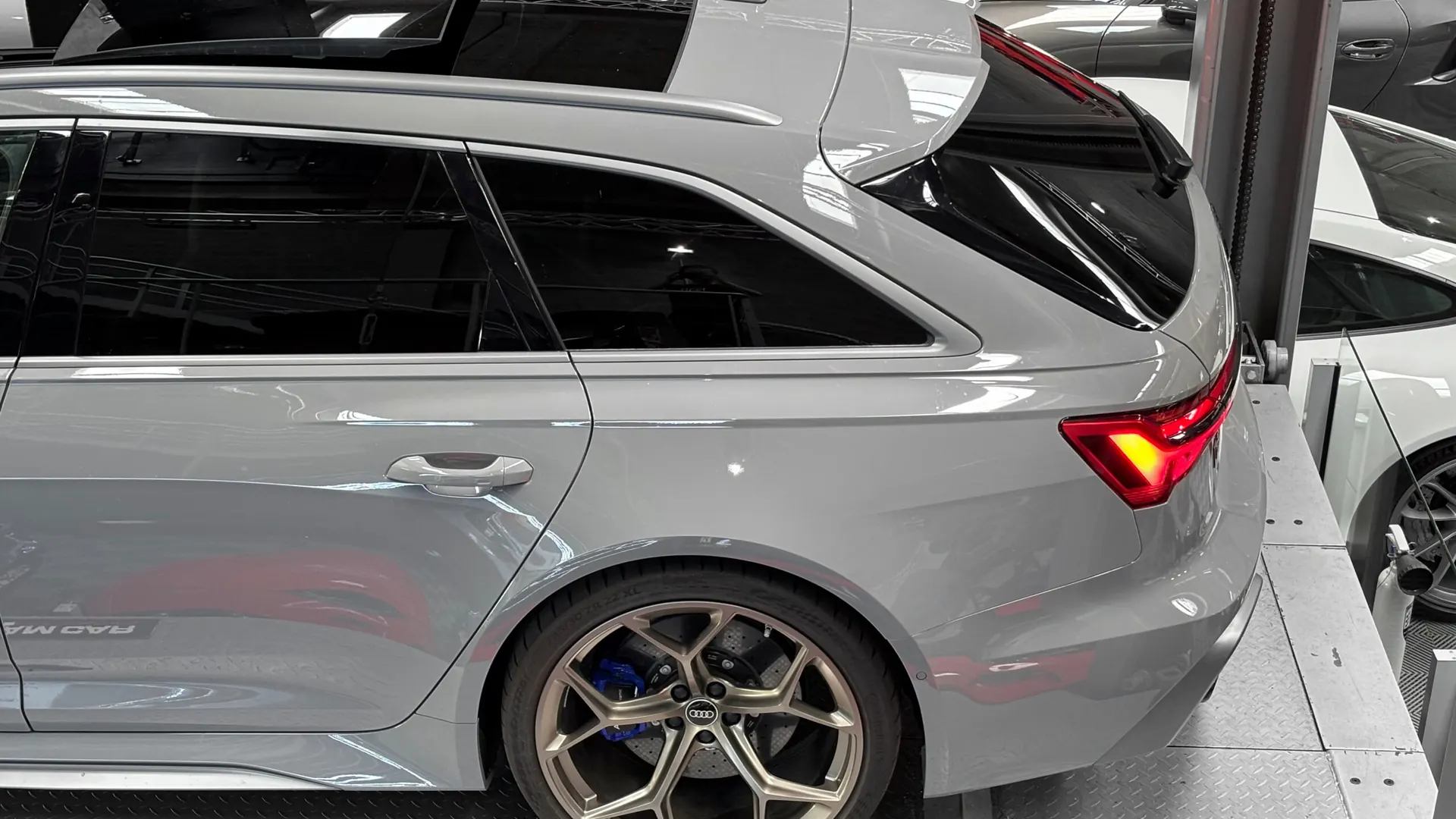 Audi RS6 — photo 4