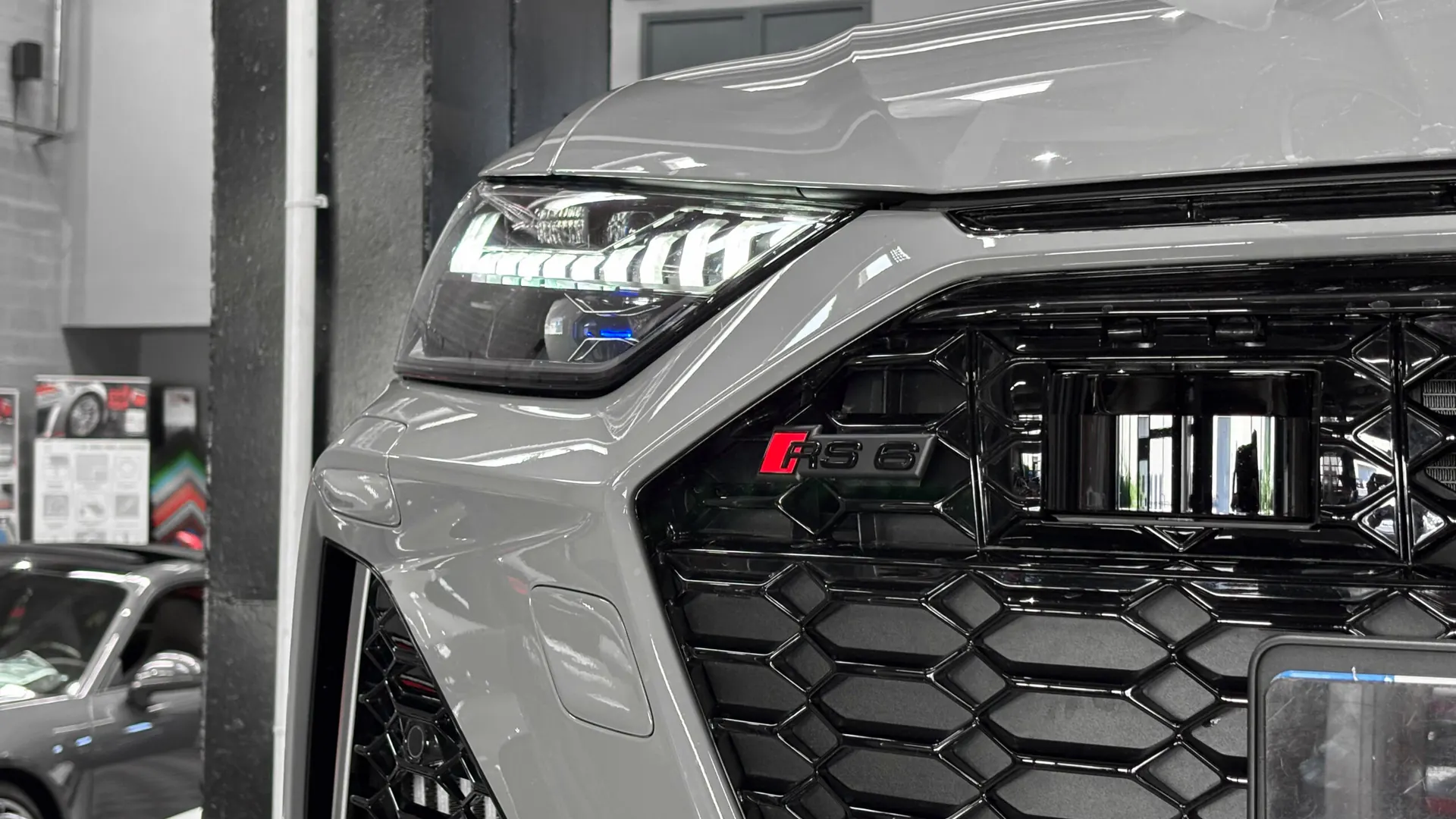 Audi RS6 — photo 21