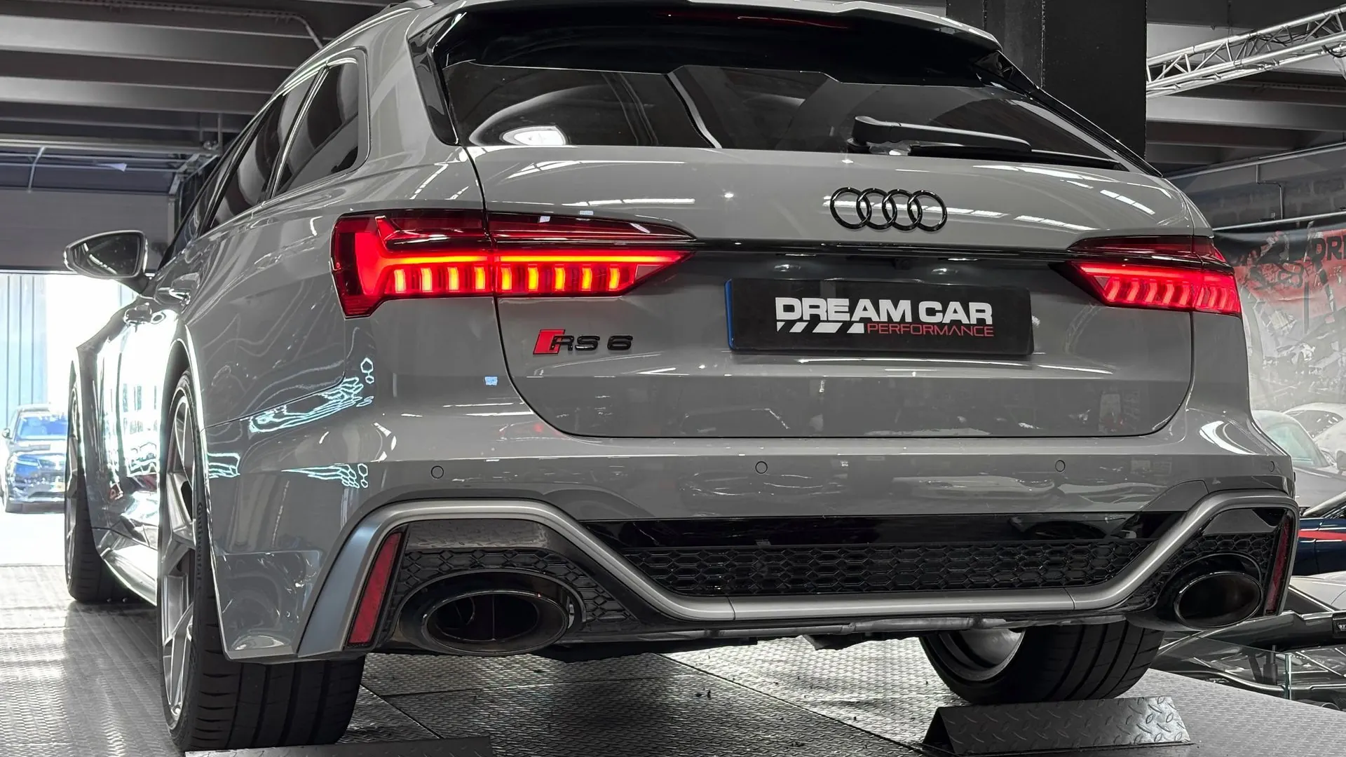 Audi RS6 — photo 7