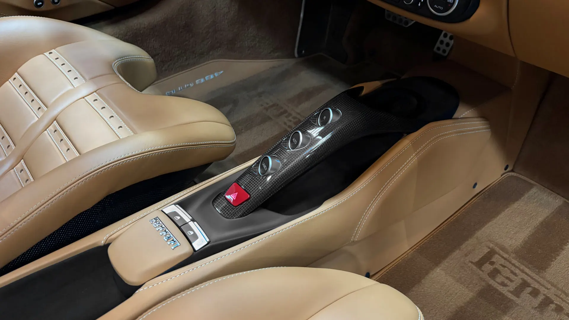Ferrari 488 — photo 35