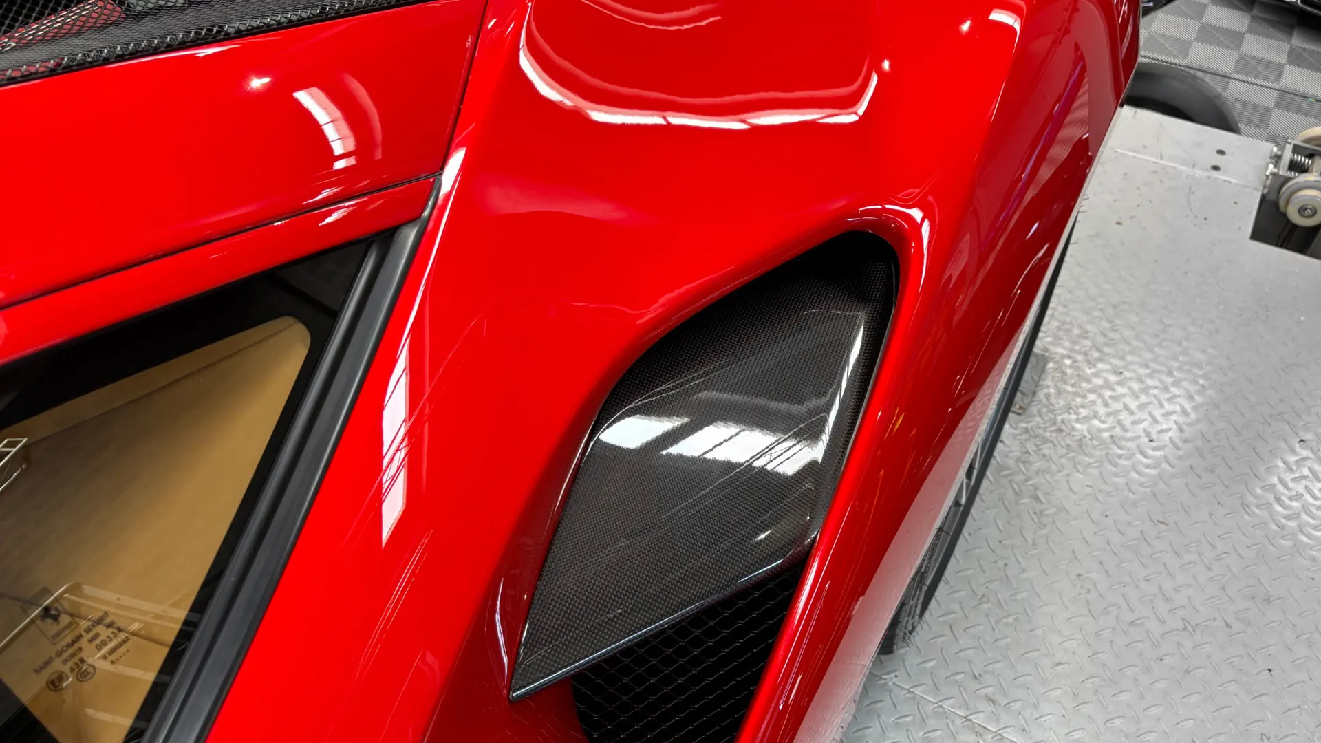 Ferrari 488 — photo 20