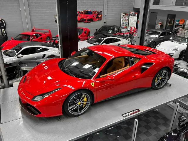 Ferrari 488