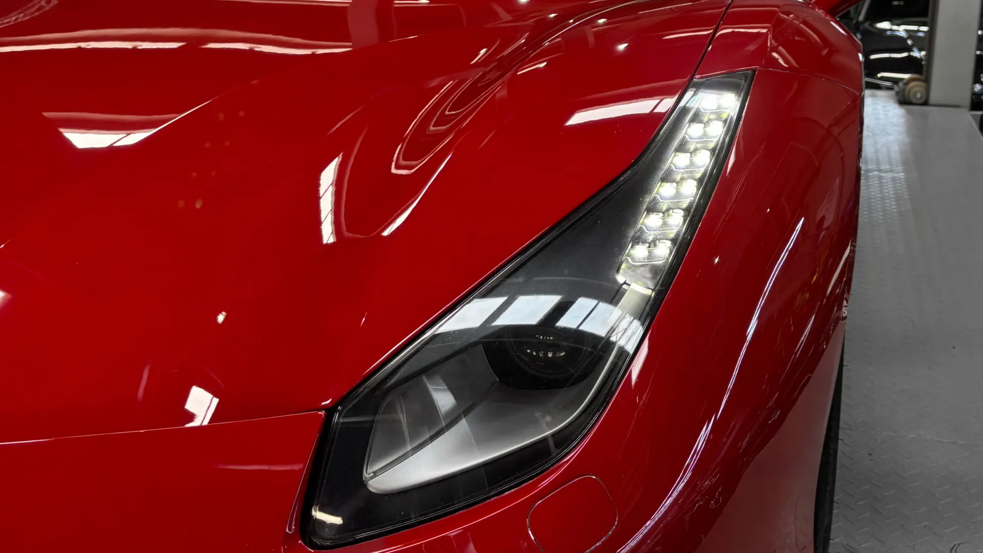 Ferrari 488 — photo 7