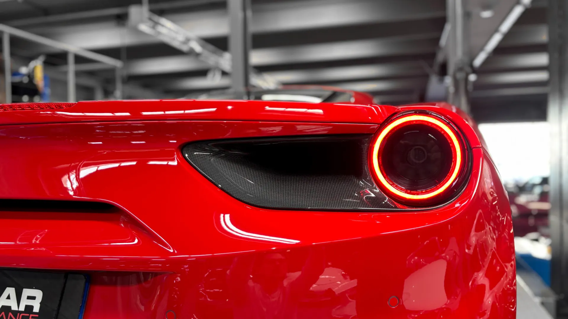 Ferrari 488 — photo 15