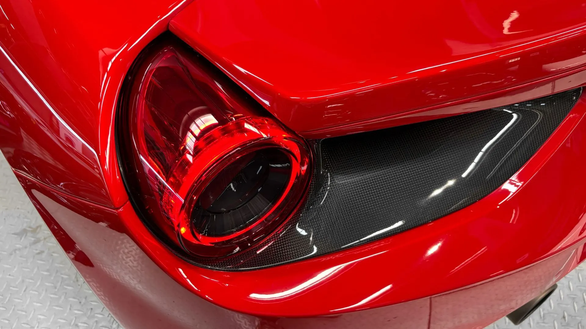 Ferrari 488 — photo 10
