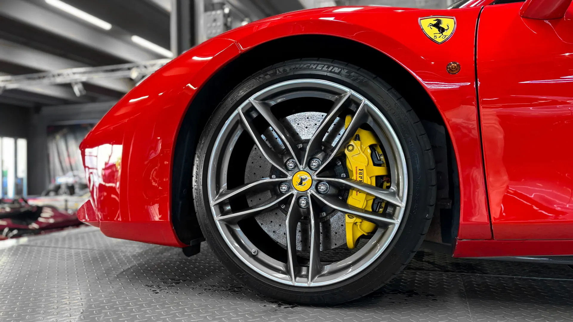 Ferrari 488 — photo 5