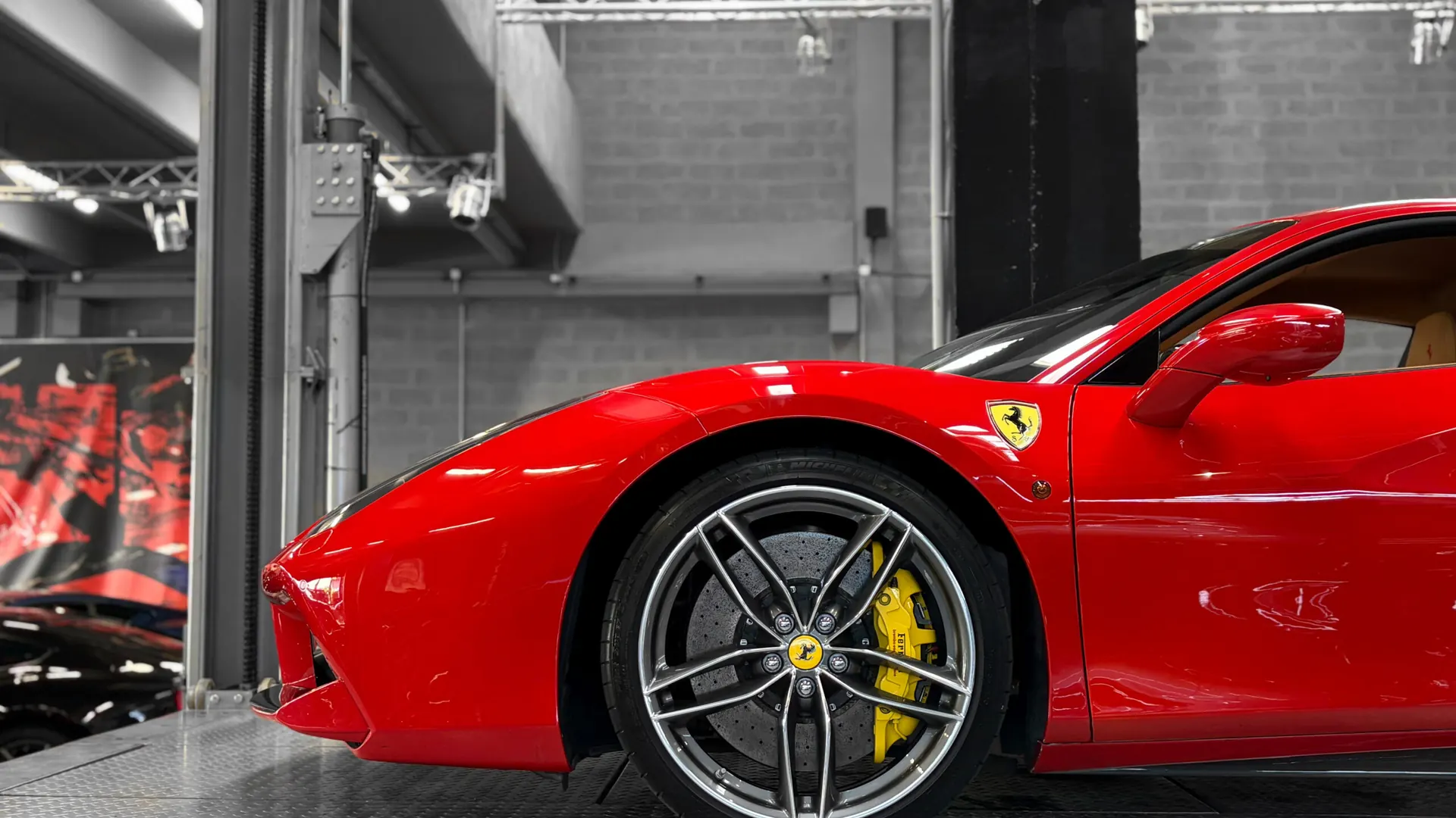 Ferrari 488 — photo 4