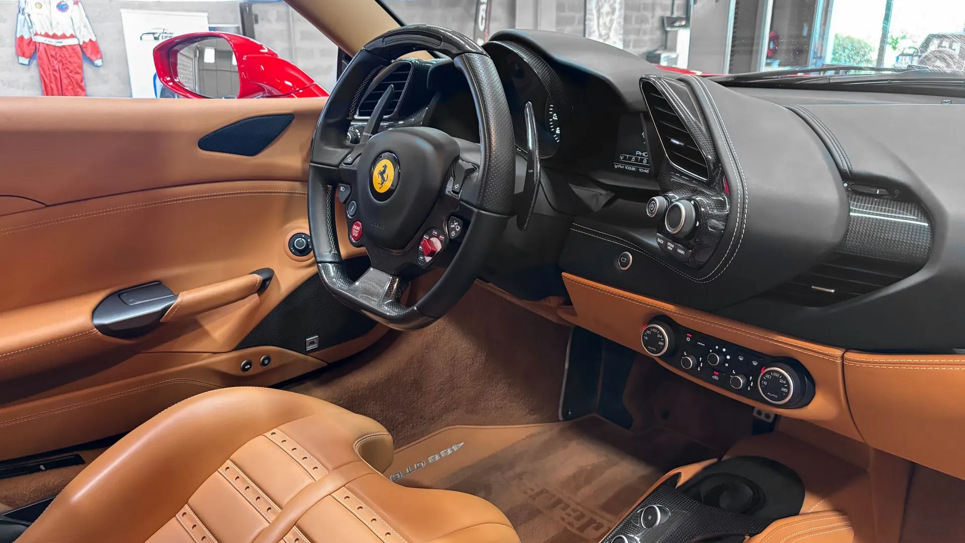 Ferrari 488 — photo 17